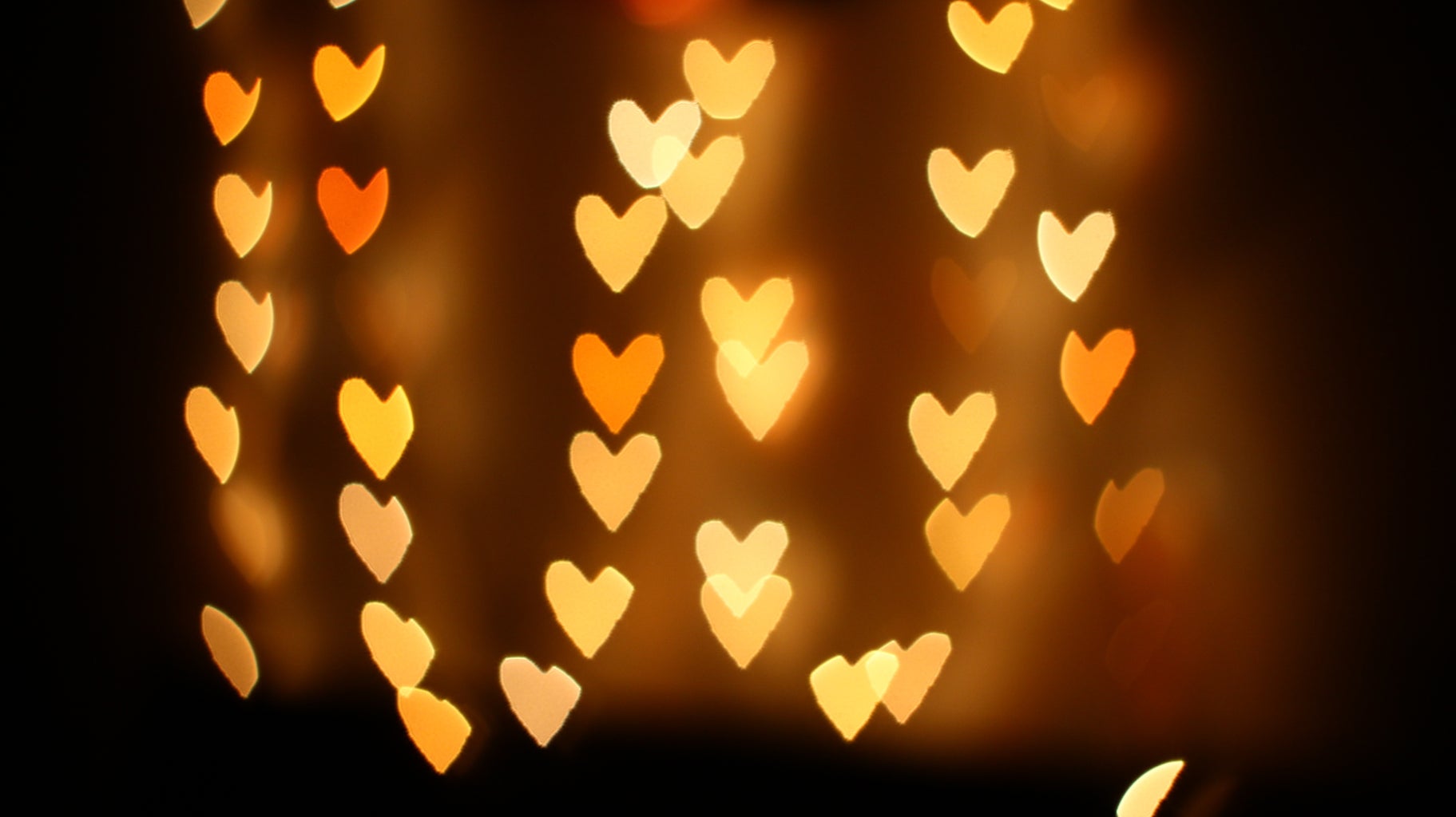 Robot Toy And Hearts With Lights Wallpapers