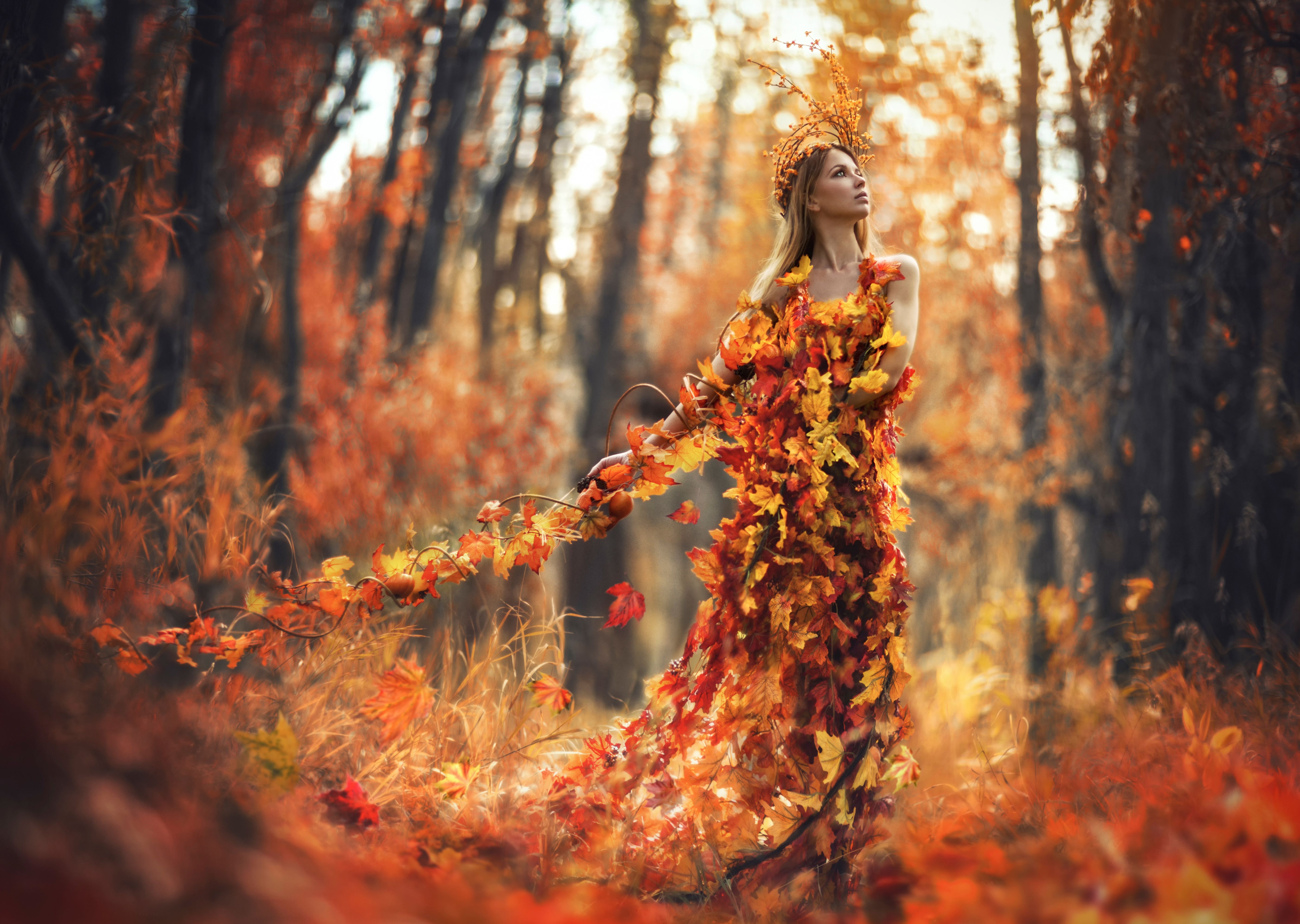 Autumn Girl Wallpapers
