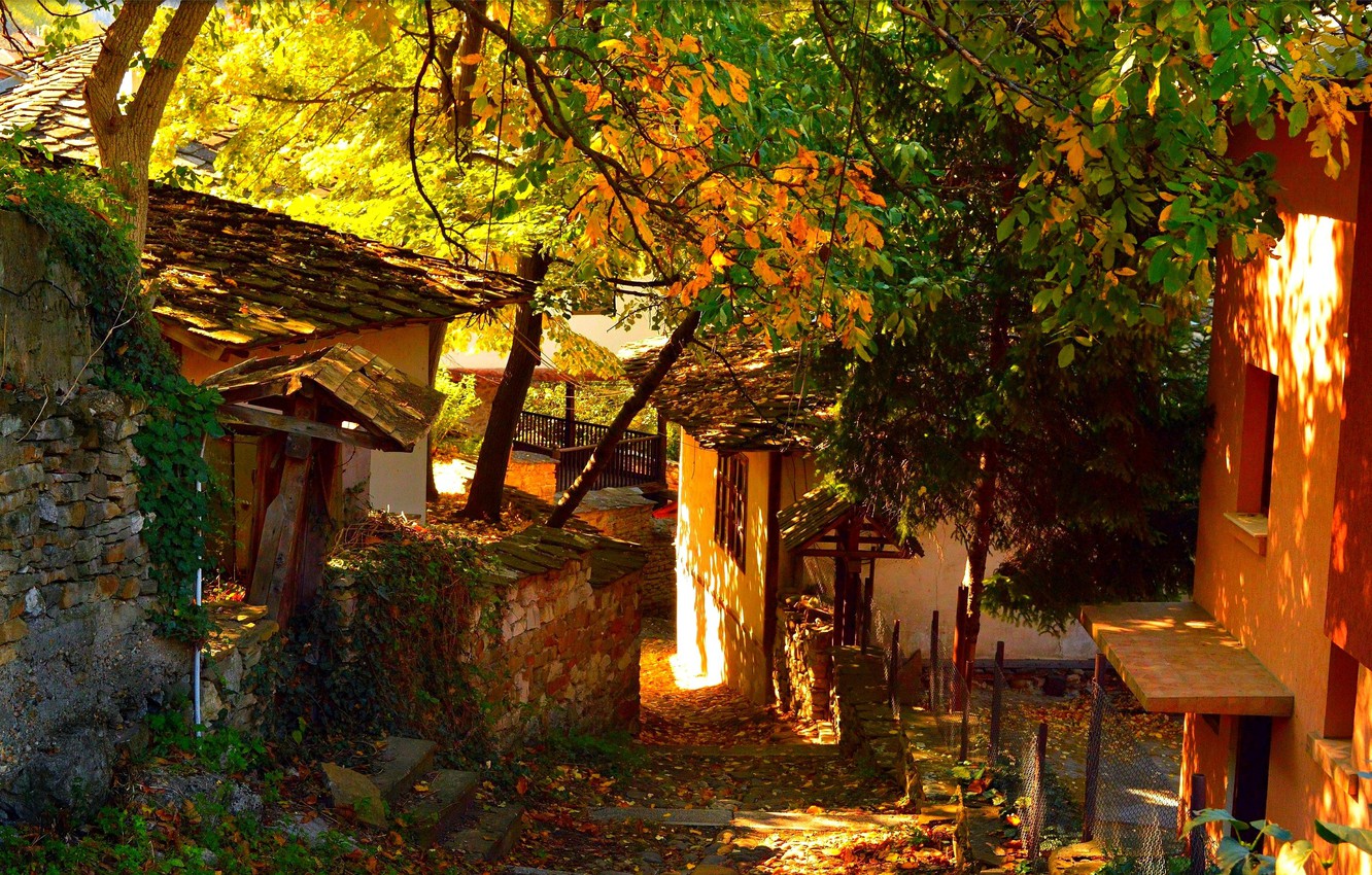 Autumn Town Wallpapers