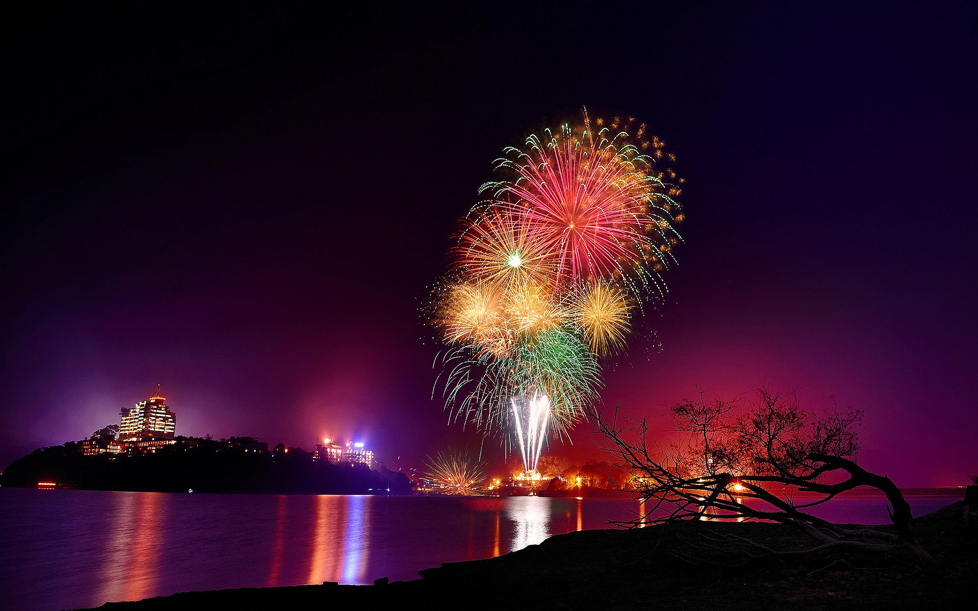 Beach Fireworks Wallpapers