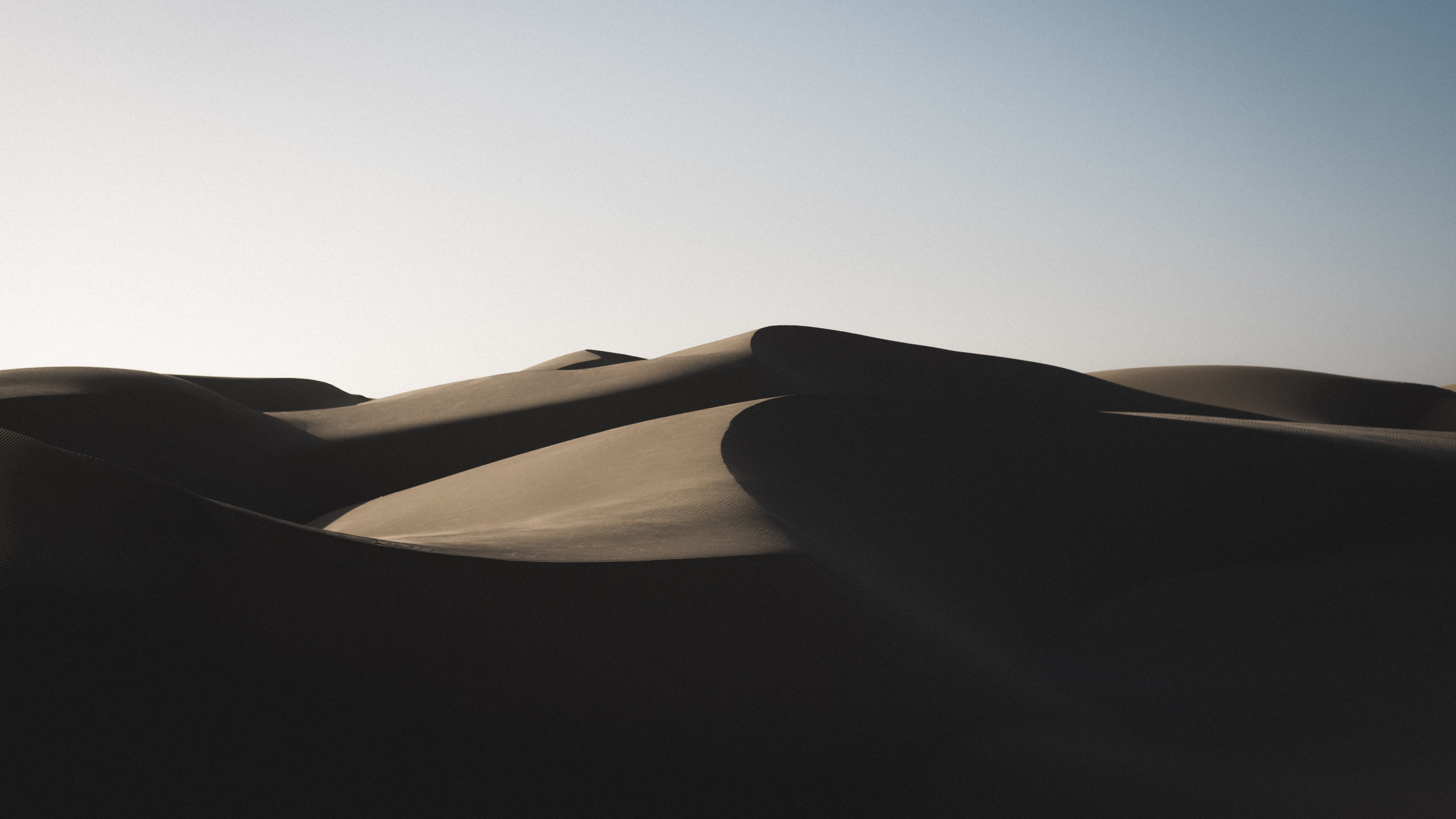 Black Dune 4K Wallpapers