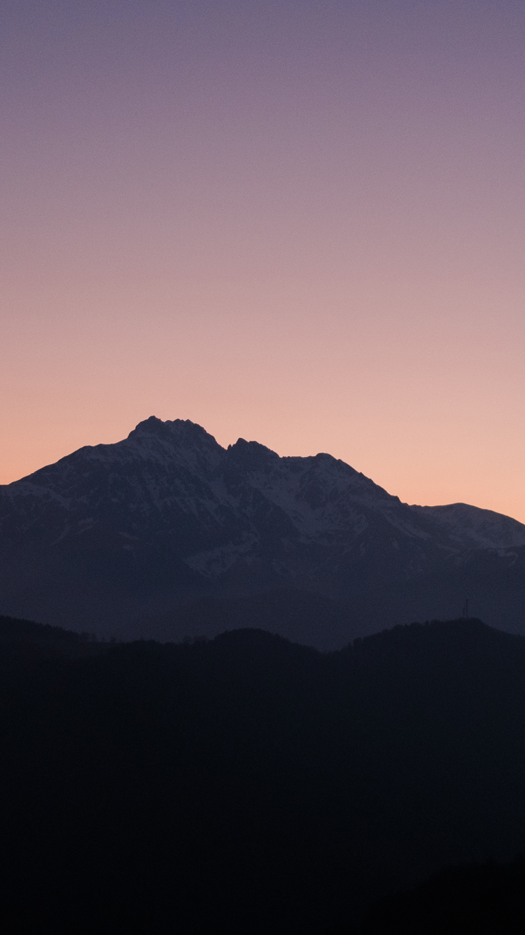 Clean Night Sky And Mountains Peak Wallpapers