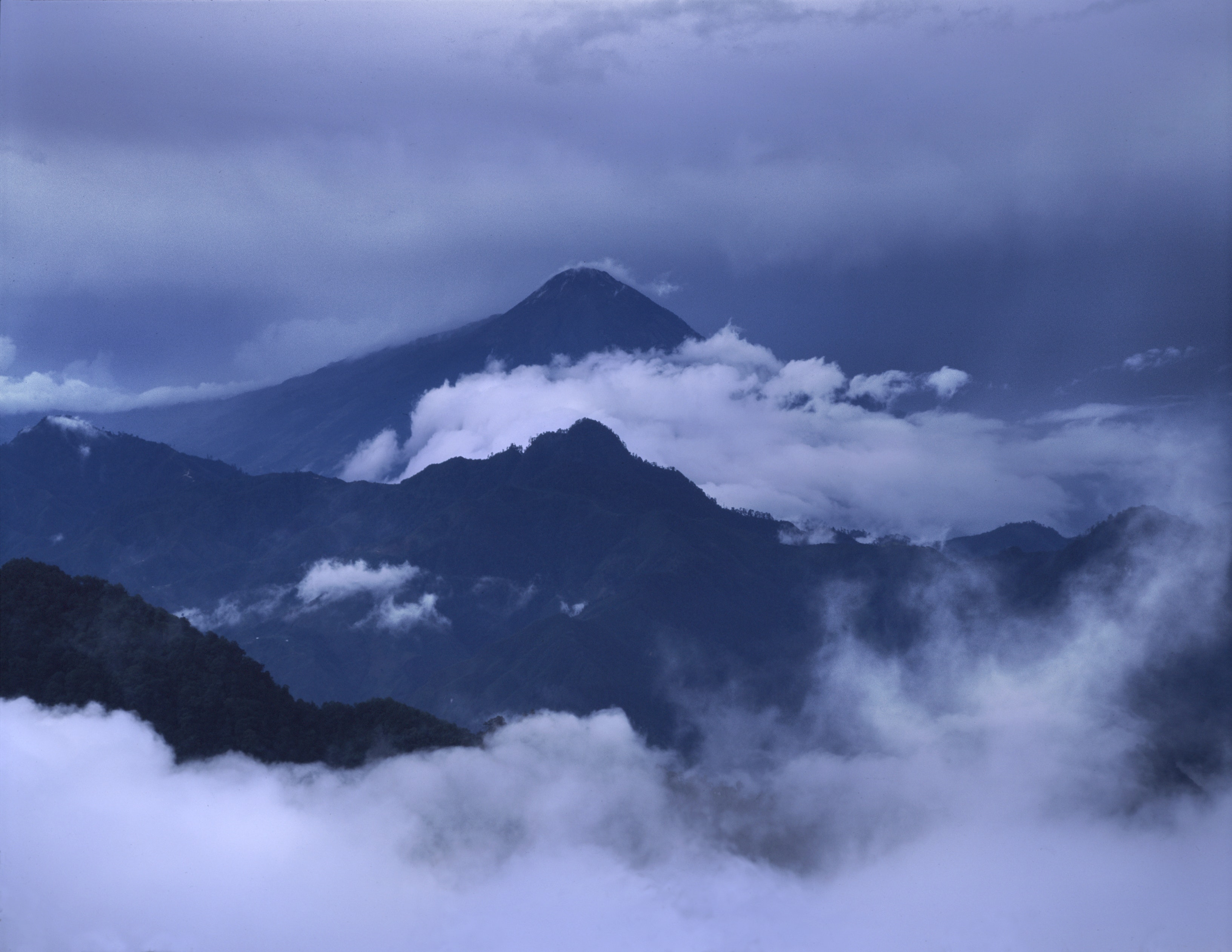 Cloudy Mountain Peak Wallpapers