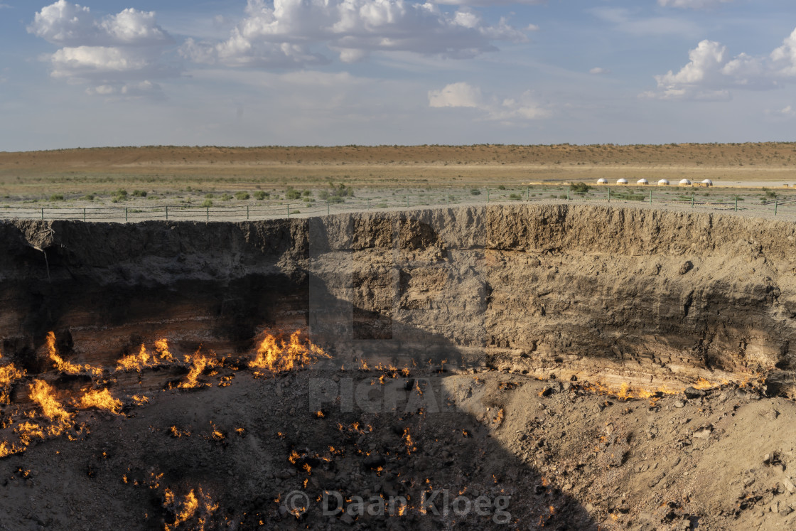 Darvaza Gas Crater Wallpapers