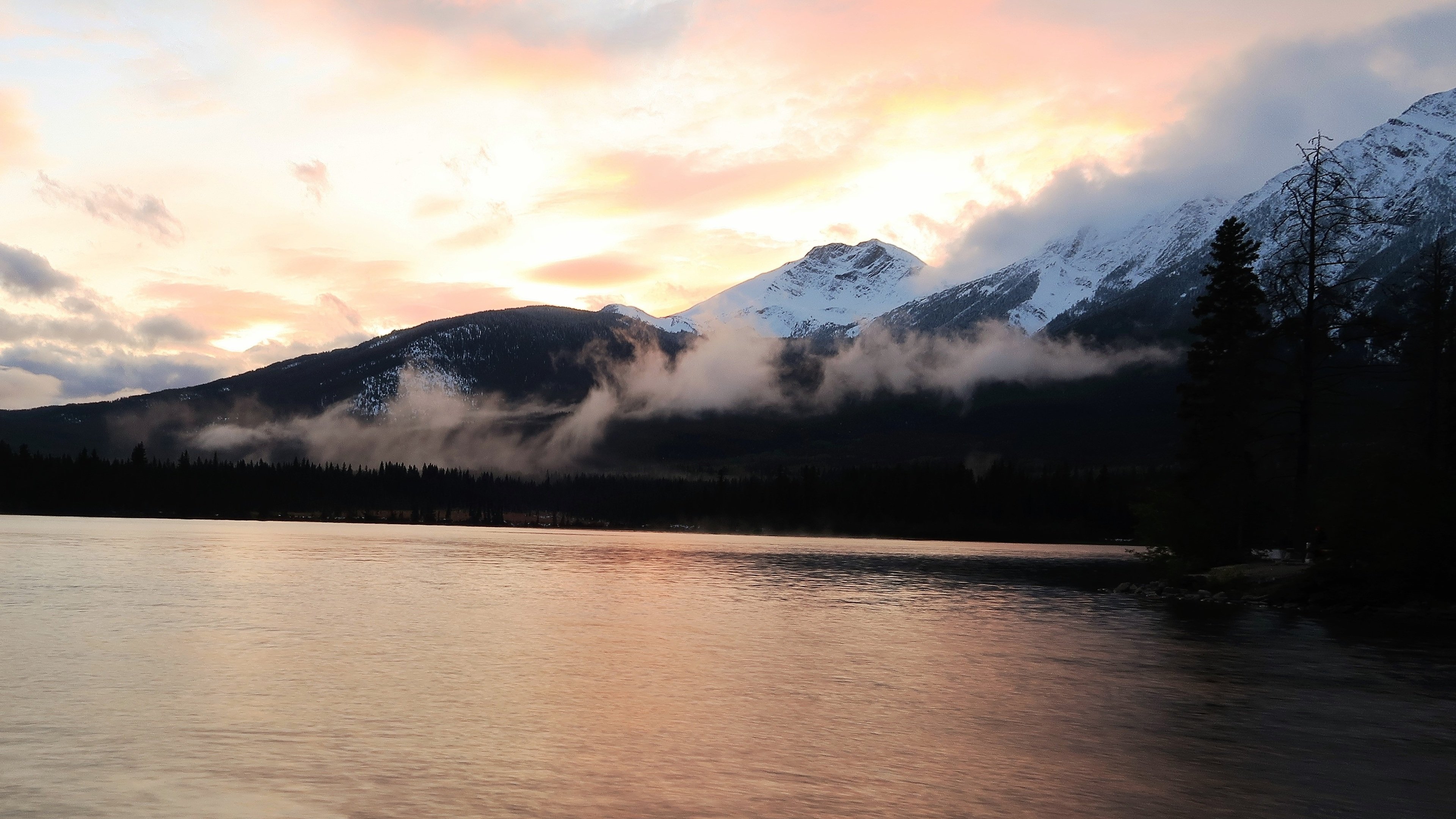 Evening Sunset Mountains Lake Wallpapers