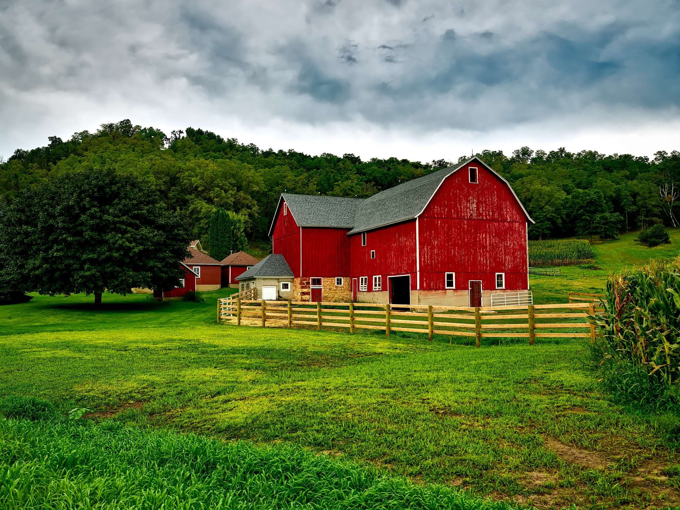 Farmhouse Field Wallpapers