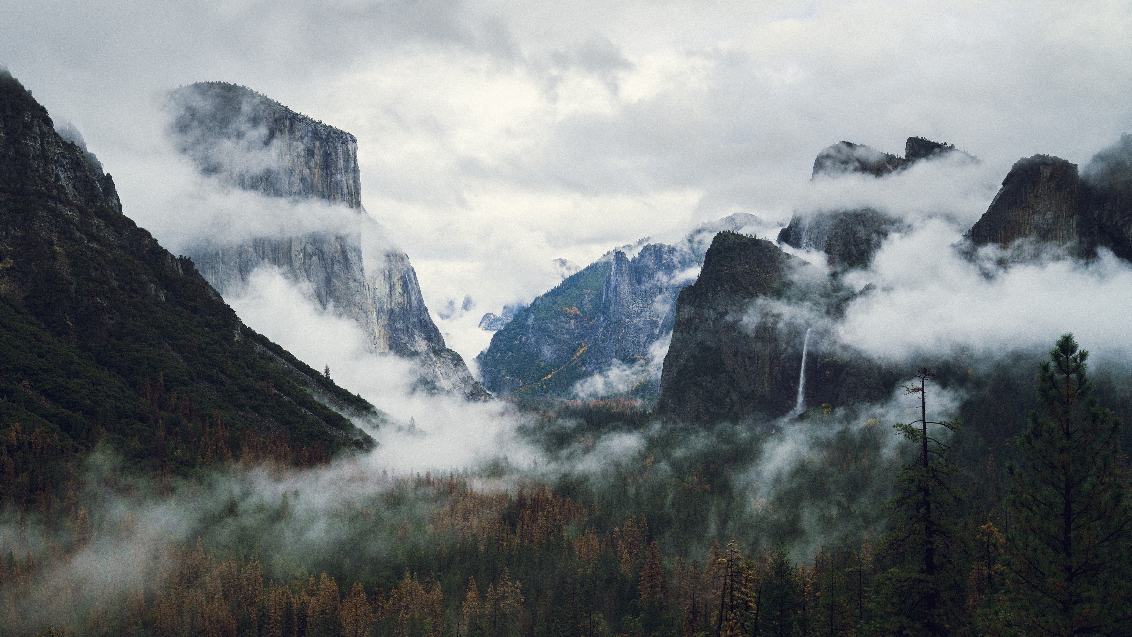 Foggy Mountains Wallpapers