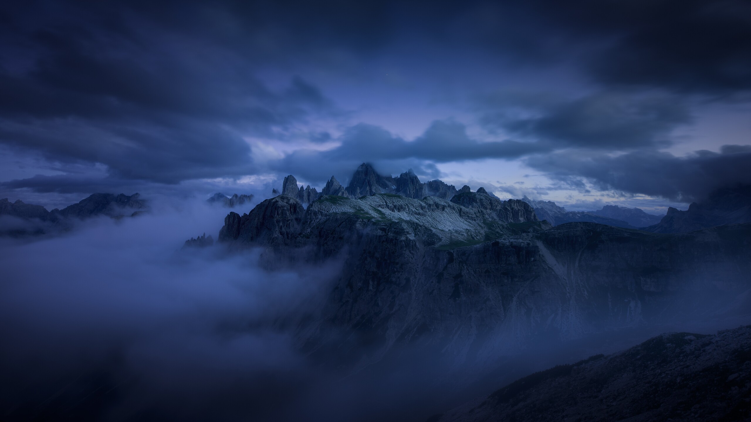 Foggy Mountains Wallpapers