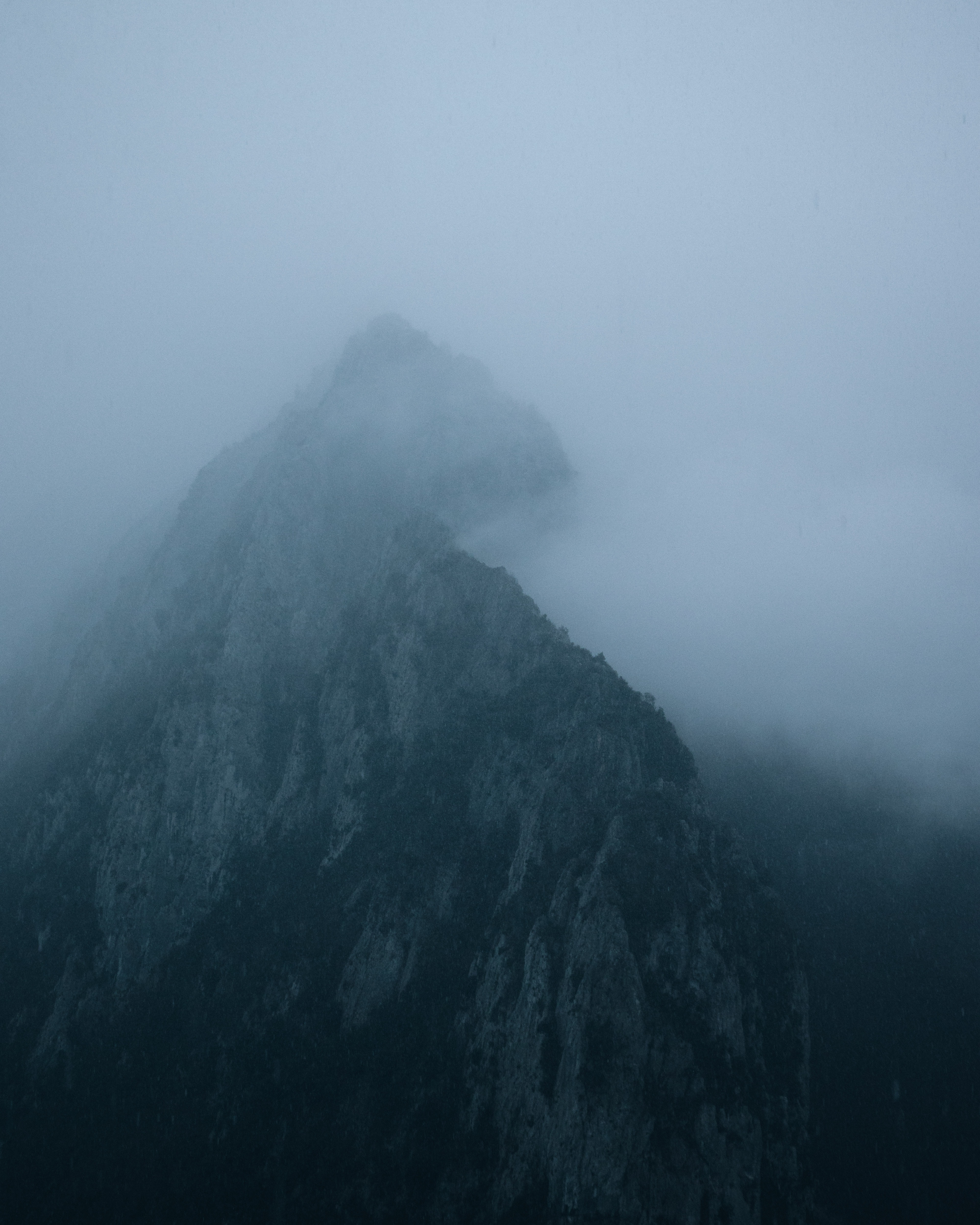 Foggy Mountains Wallpapers