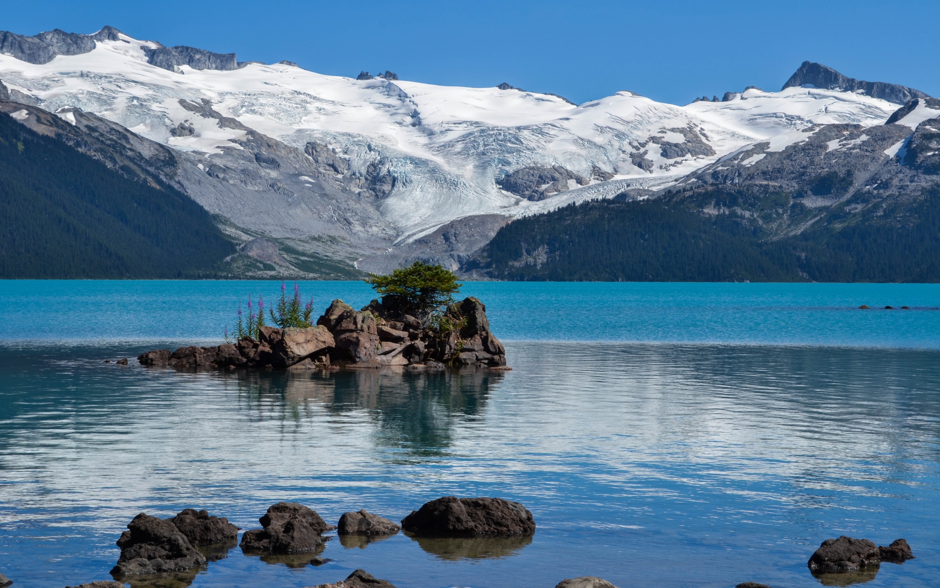 Garibaldi Lake Wallpapers