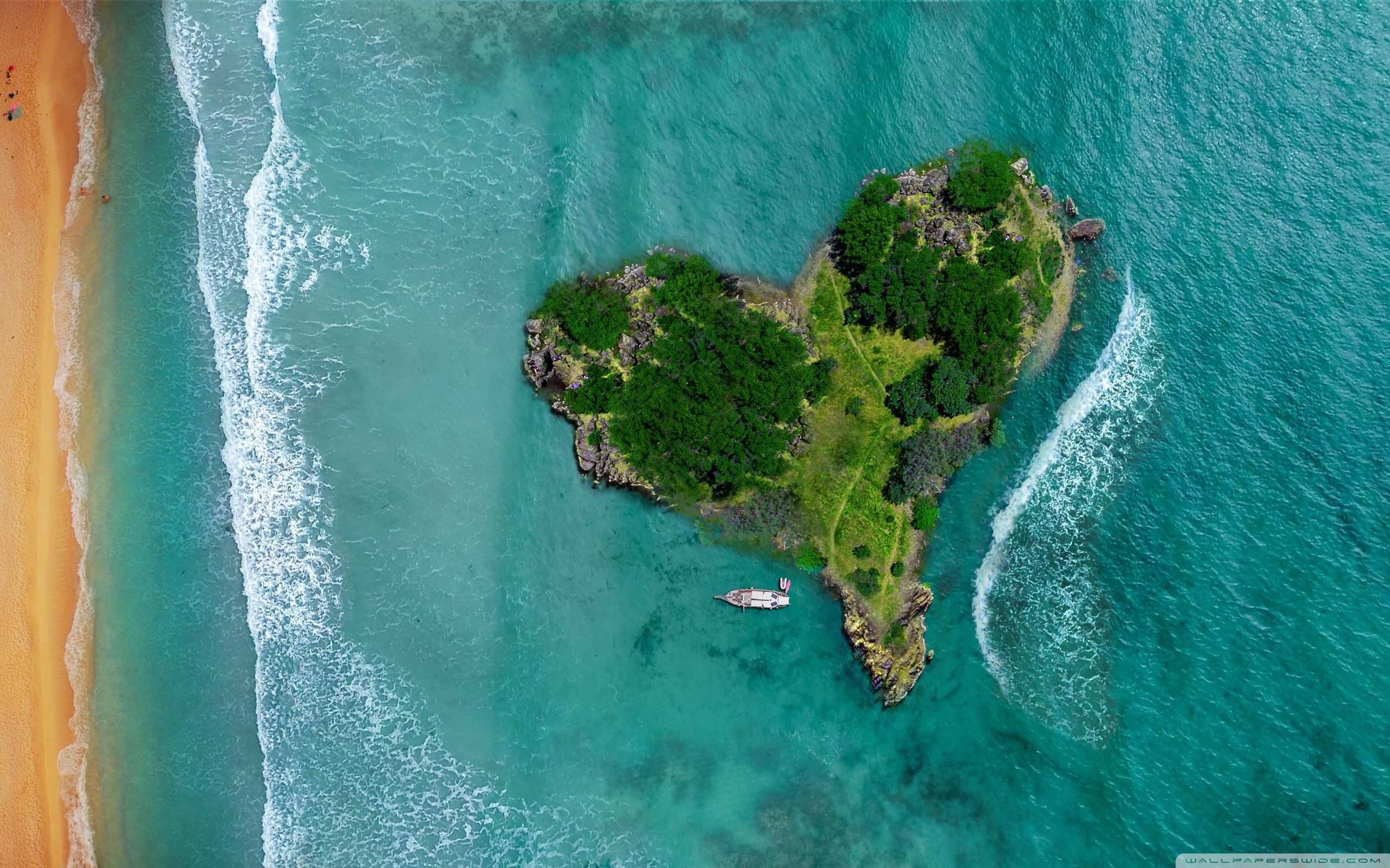 Green Island Drone View Wallpapers