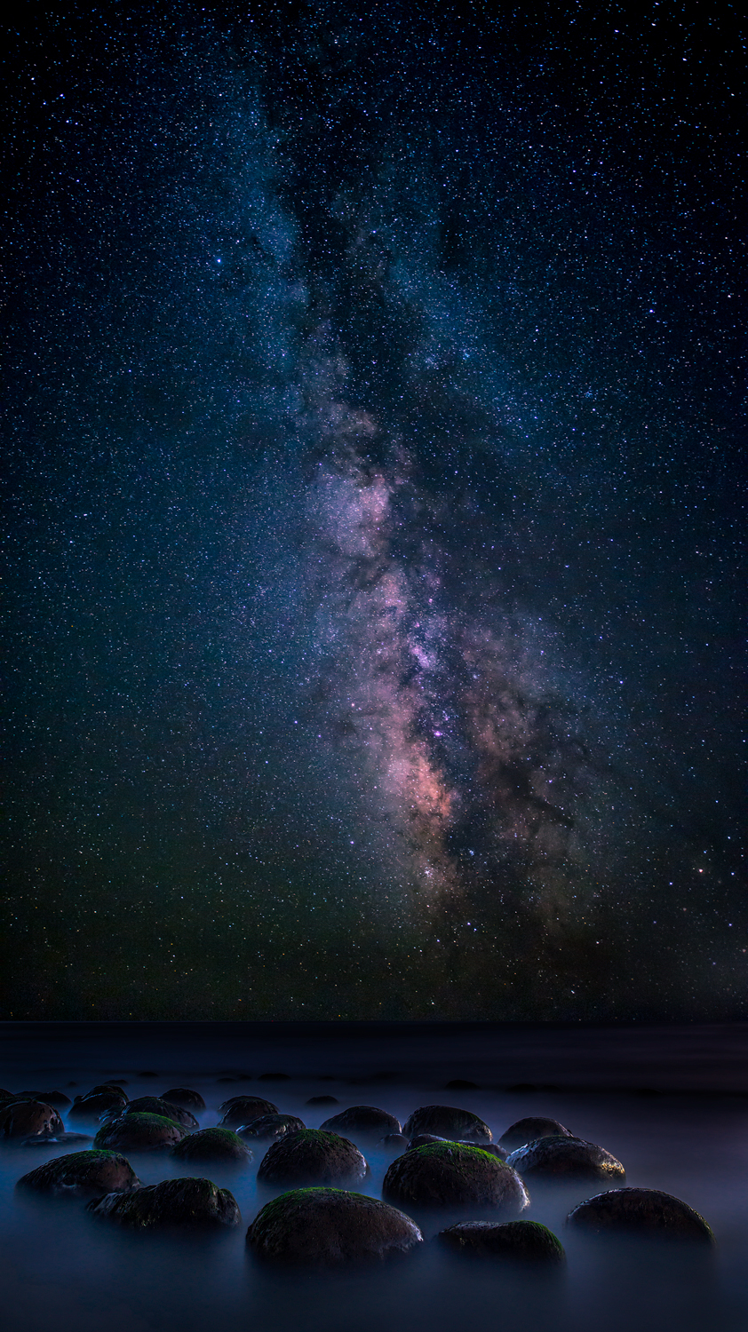 Milky Way Over The Bowling Ball Beach Wallpapers