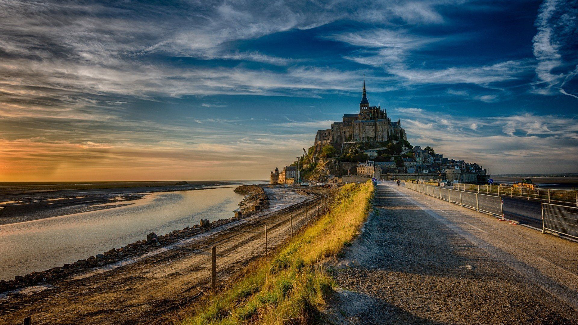 Mont Saint-Michel At Sunrise Wallpapers