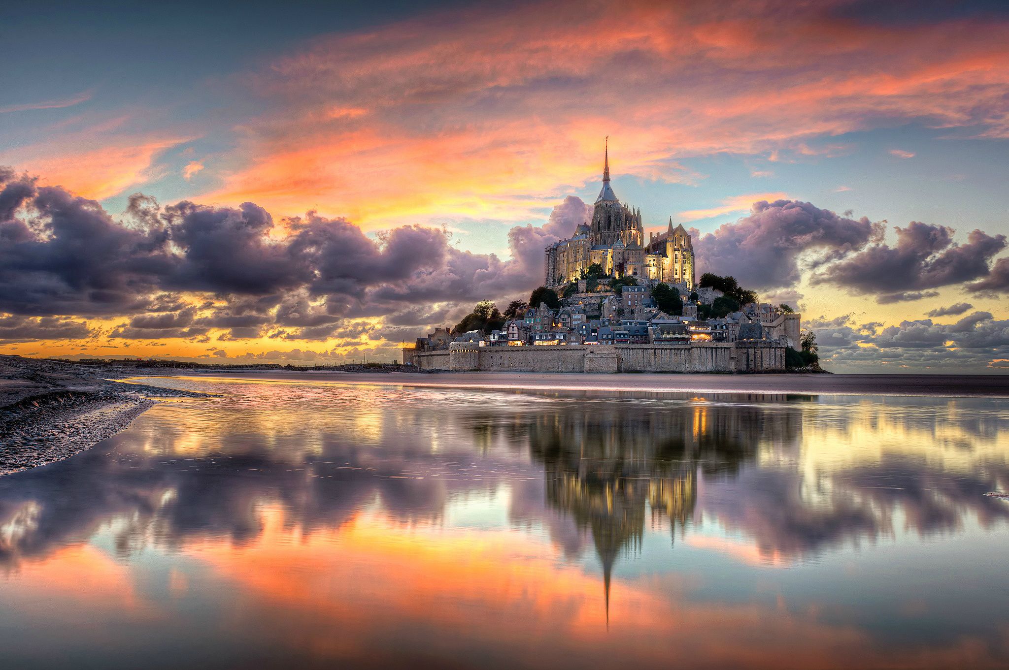 Mont Saint-Michel At Sunrise Wallpapers