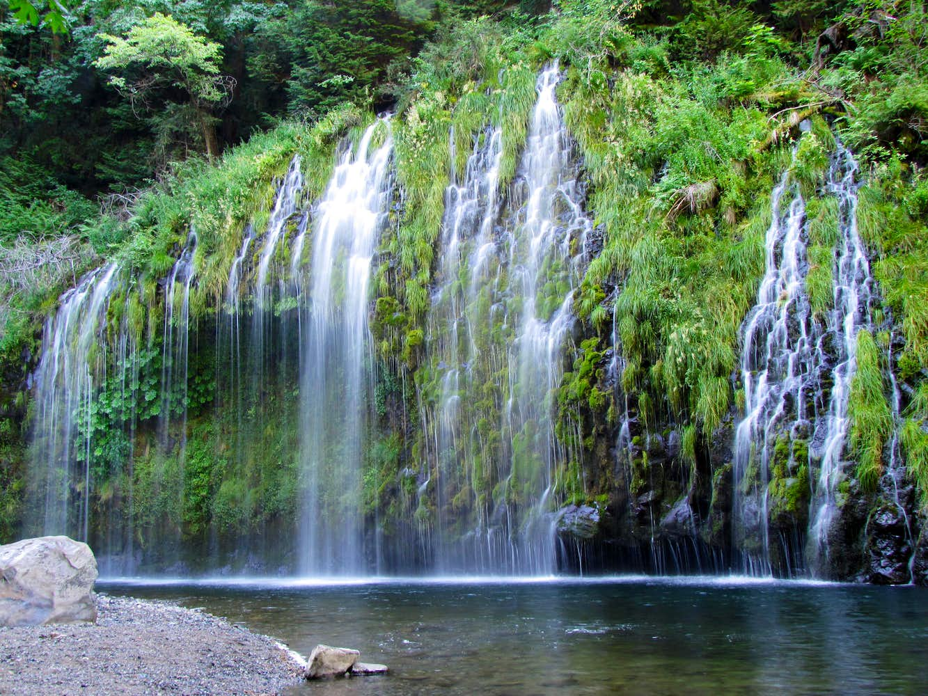 Mossbrae Falls Wallpapers