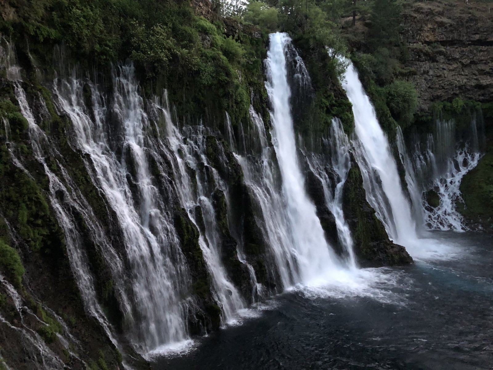 Mossbrae Falls Wallpapers