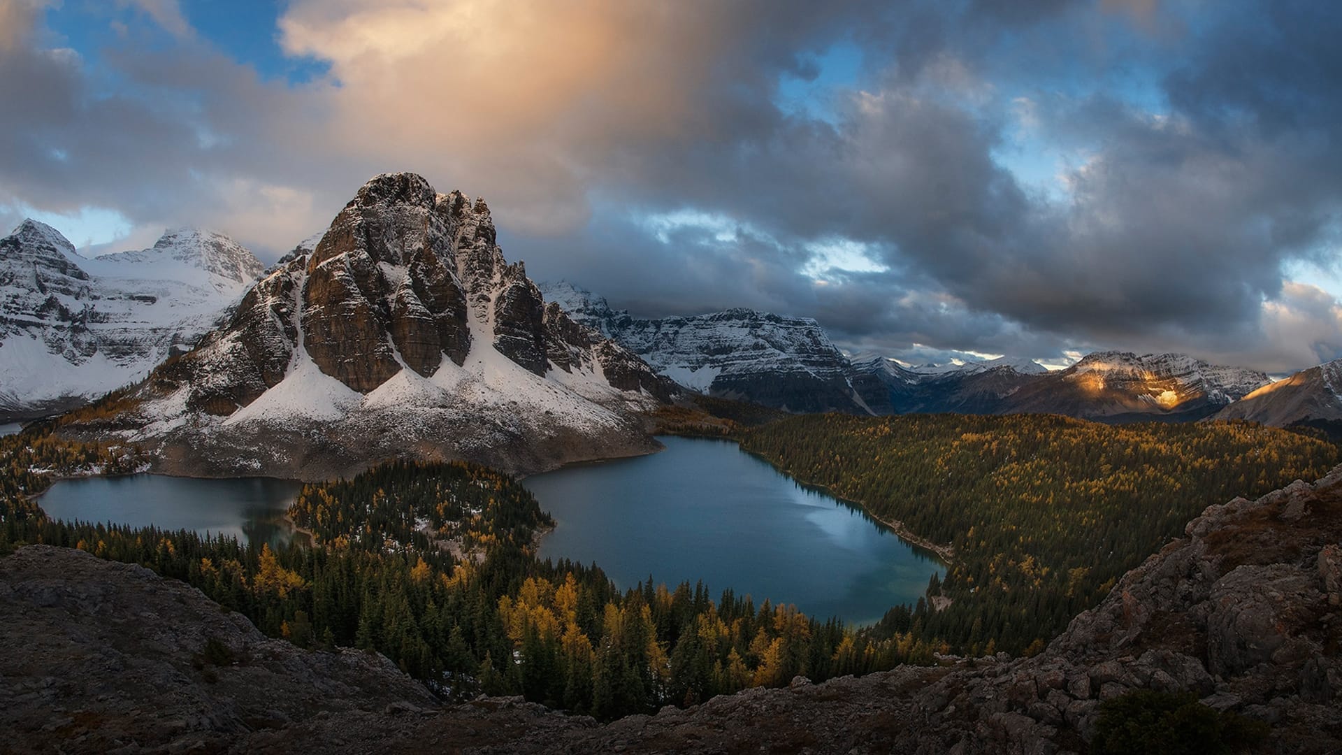 Mount Assiniboine Wallpapers