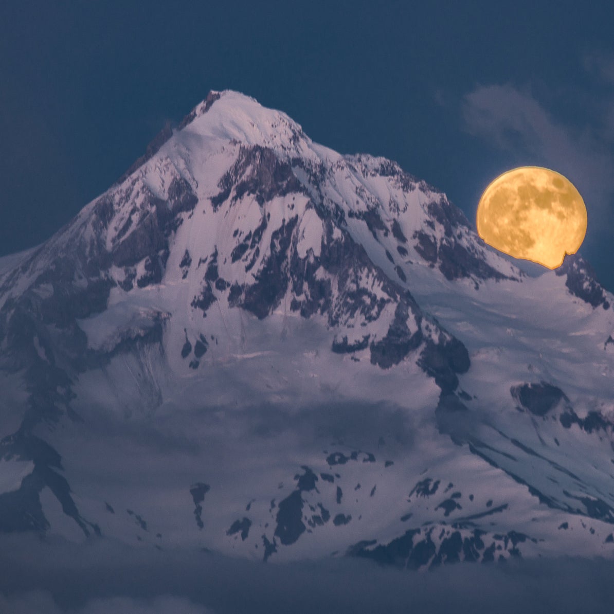 Mount Hood Above The Clouds At Night Wallpapers