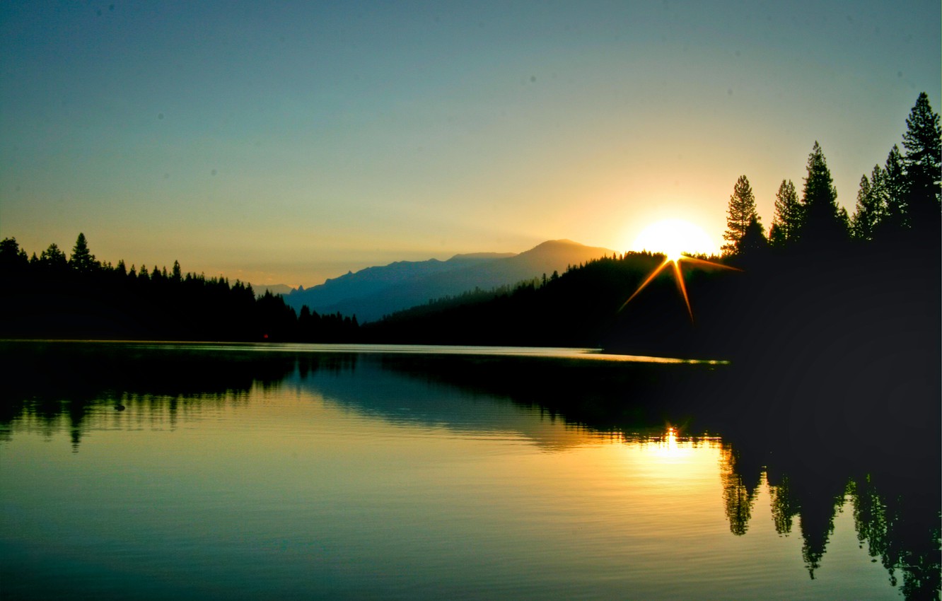 Mountain Reflection Over Lake In Dawn Wallpapers