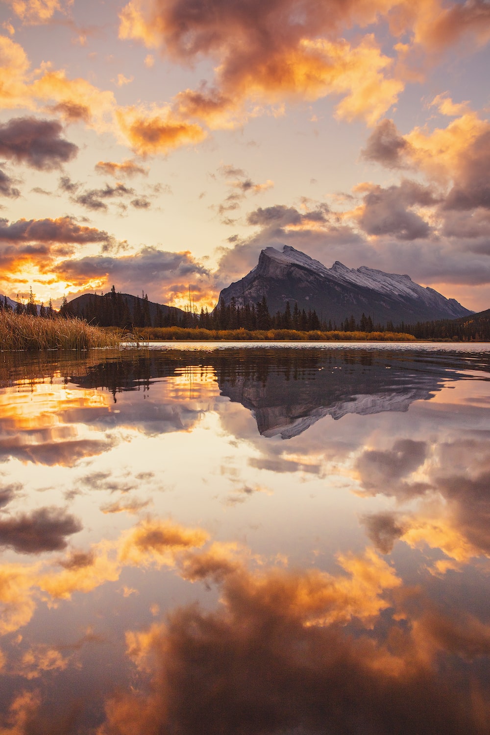 Mountain Reflection Over Lake In Dawn Wallpapers