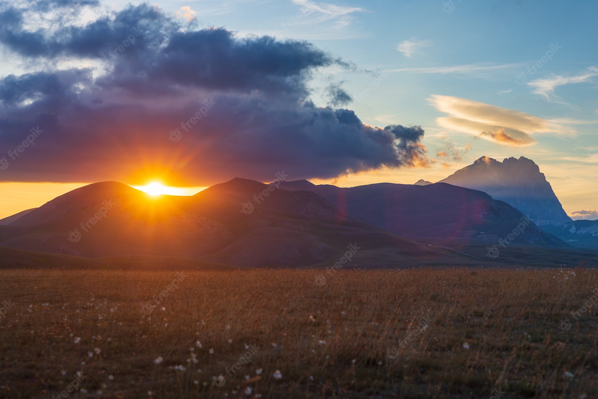 Mountain View In Italy Sunset Wallpapers