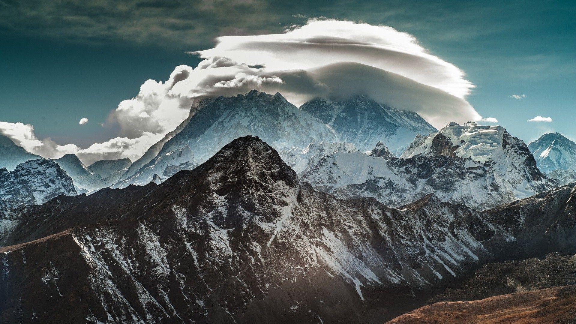 Mountains Over Cloud Wallpapers