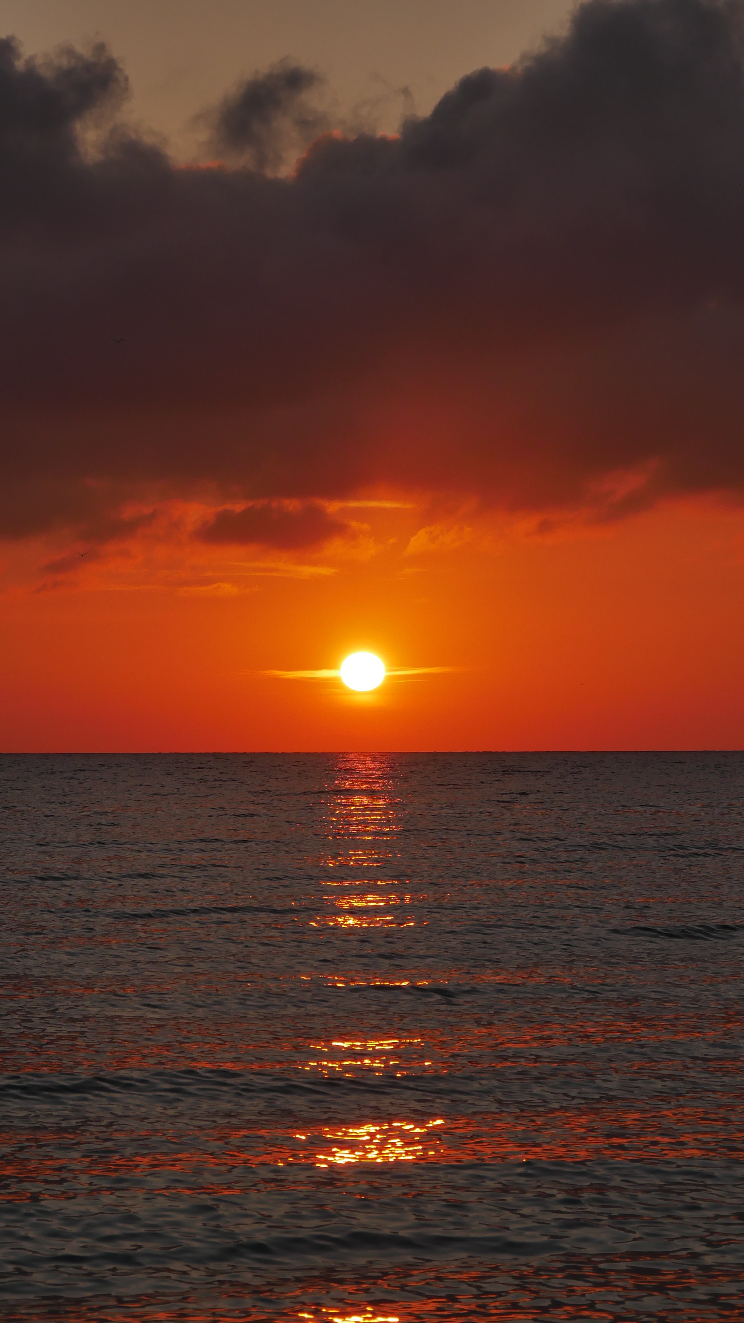 Reflection Of Sunset On Water Wallpapers