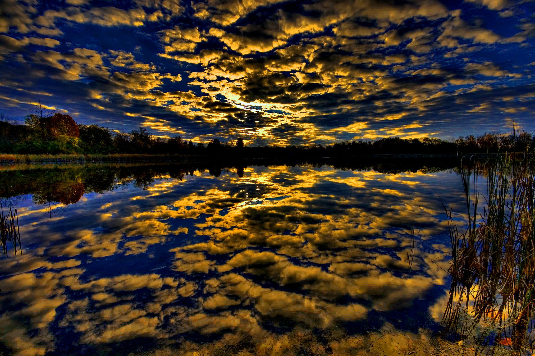 Reflection Of Sunset On Water Wallpapers