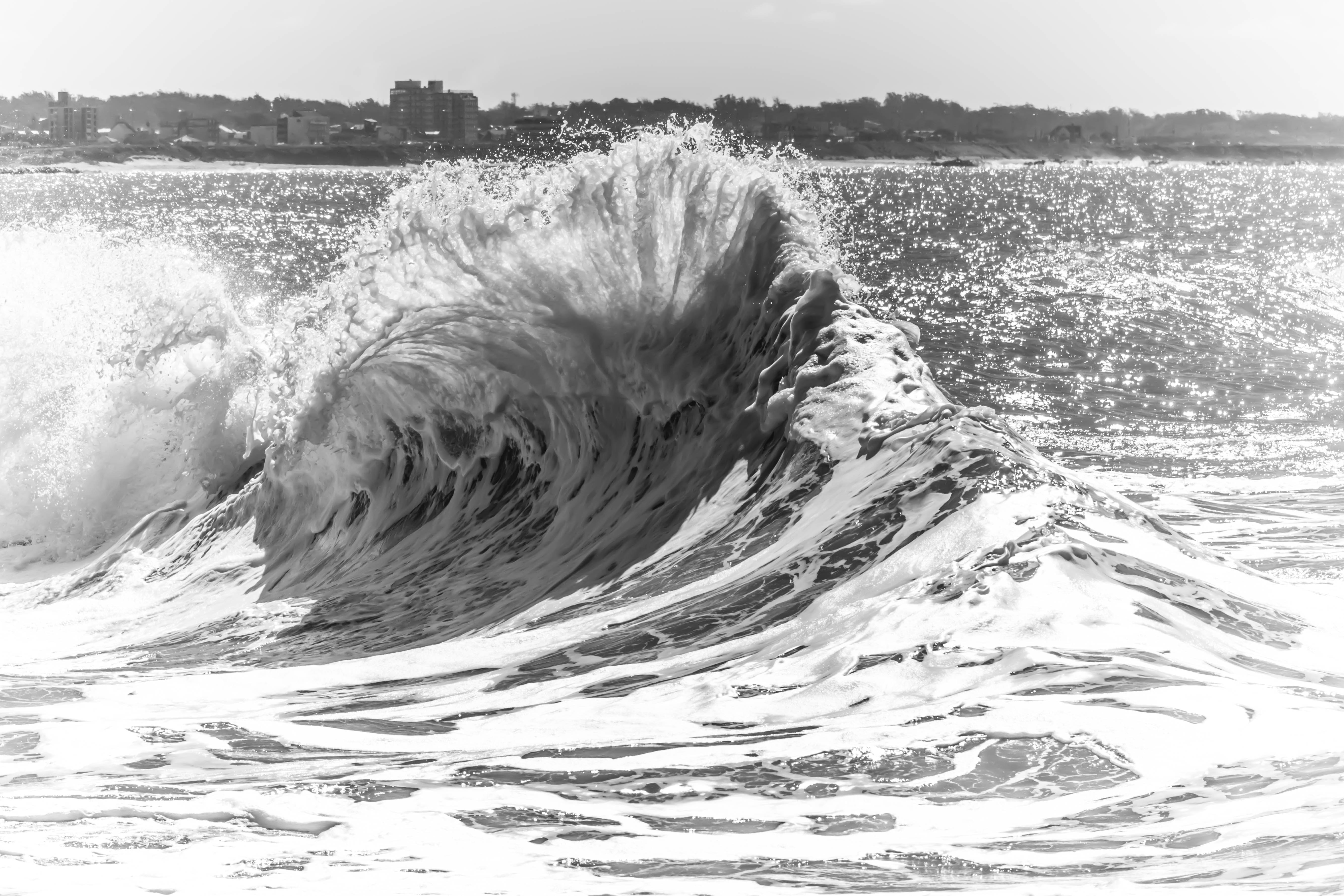 Sea With Big Waves Monochrome Wallpapers