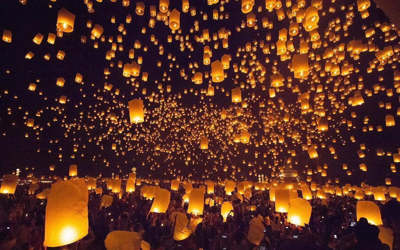 Sky Lanterns Wallpapers