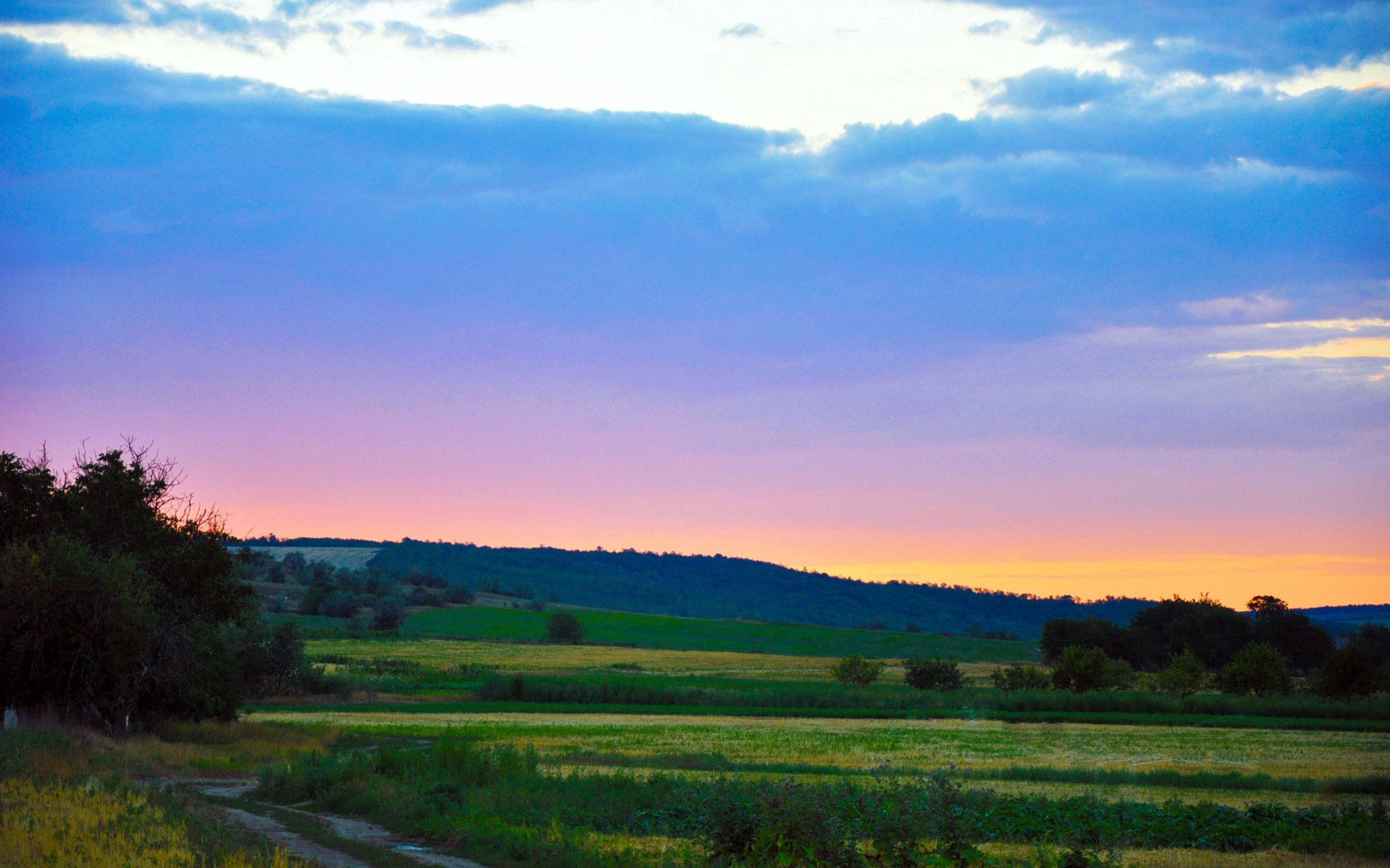 Sunset Over Mountain Field Wallpapers