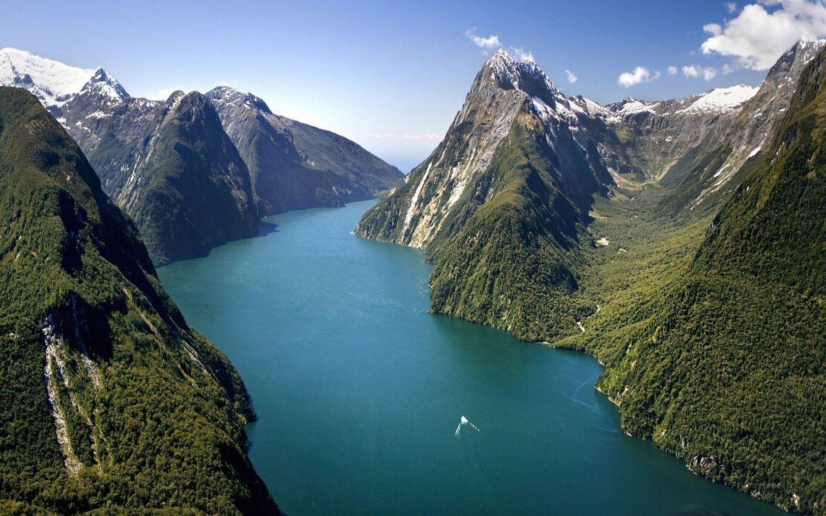 The Milky Pink Sea At Milford Sound 4K New Zealand Wallpapers