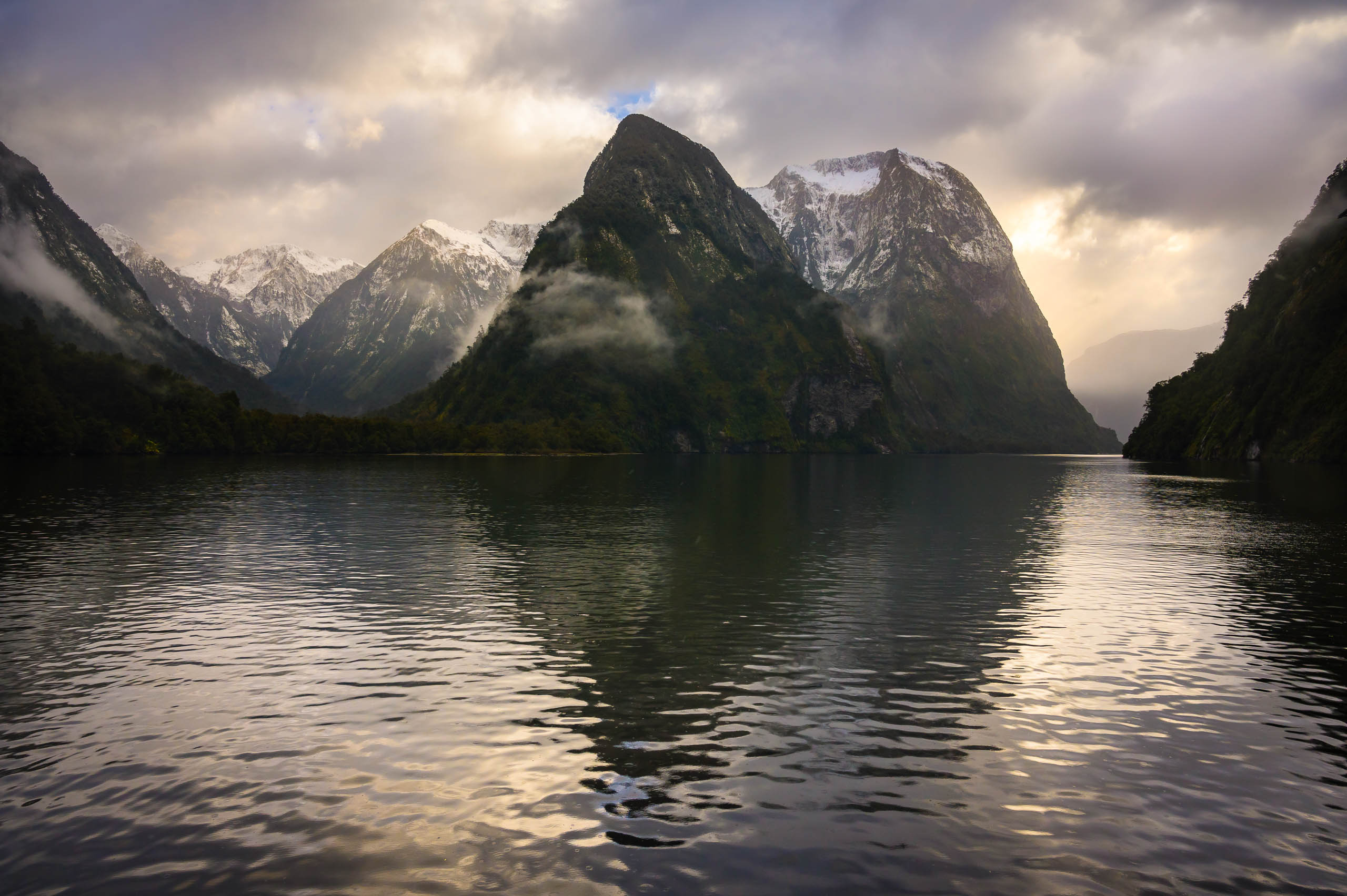 The Milky Pink Sea At Milford Sound 4K New Zealand Wallpapers