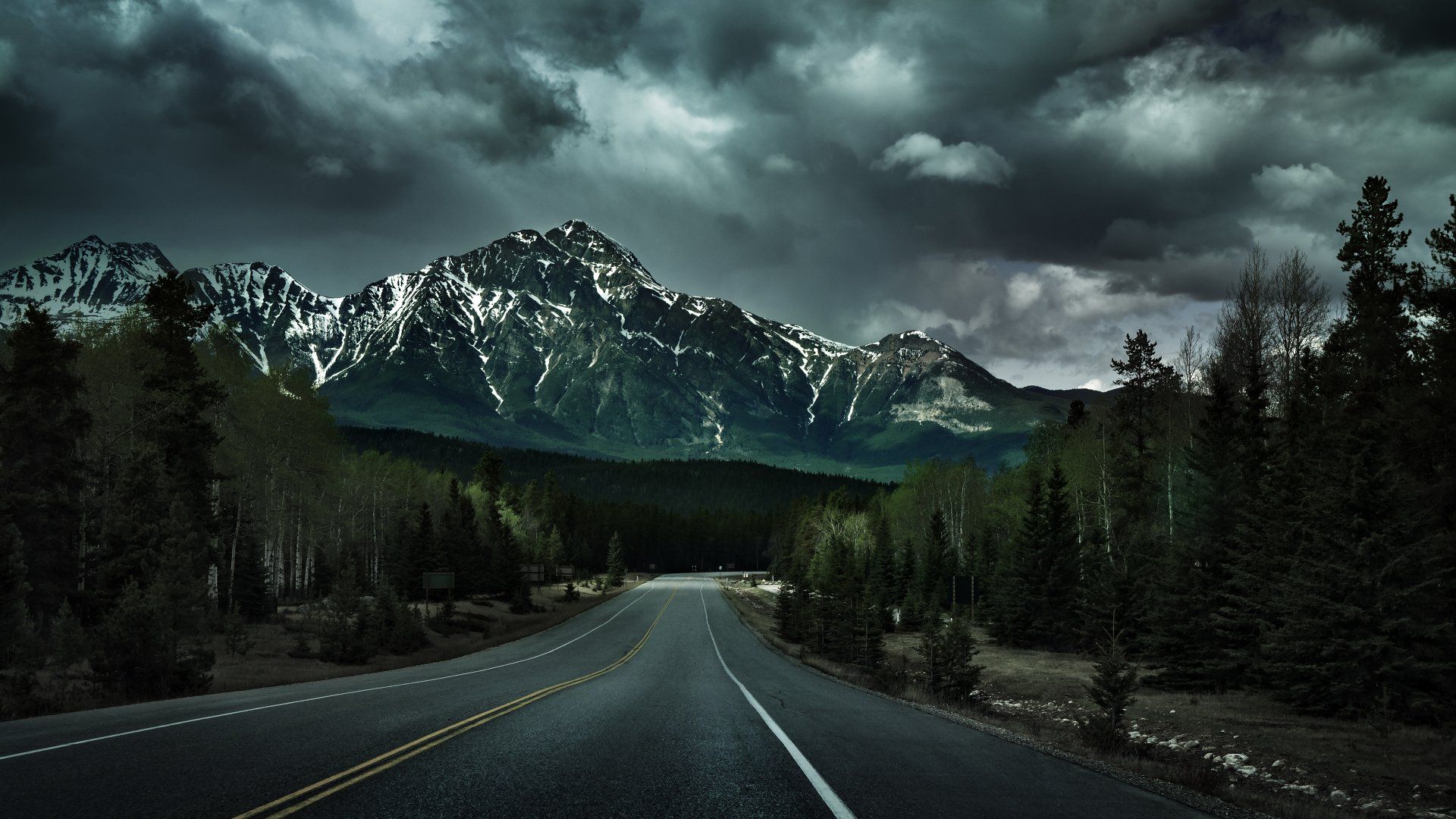 Time-Lapse Mountain Road 4K Photography Wallpapers