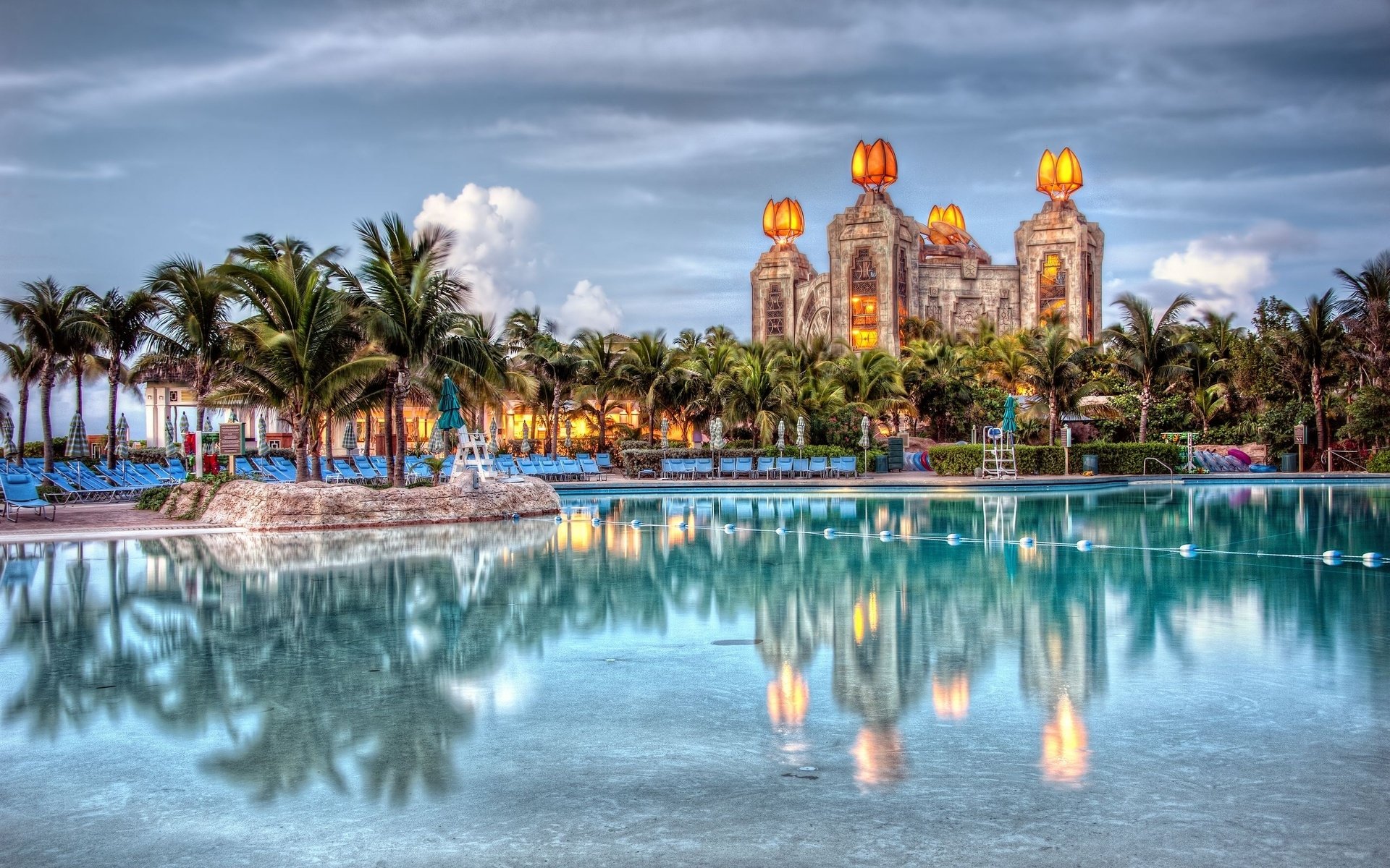 Atlantis Paradise Island Wallpapers