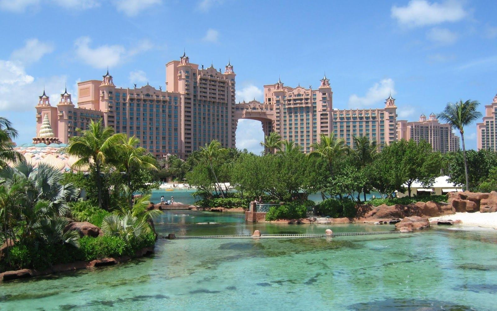 Atlantis Paradise Island Wallpapers