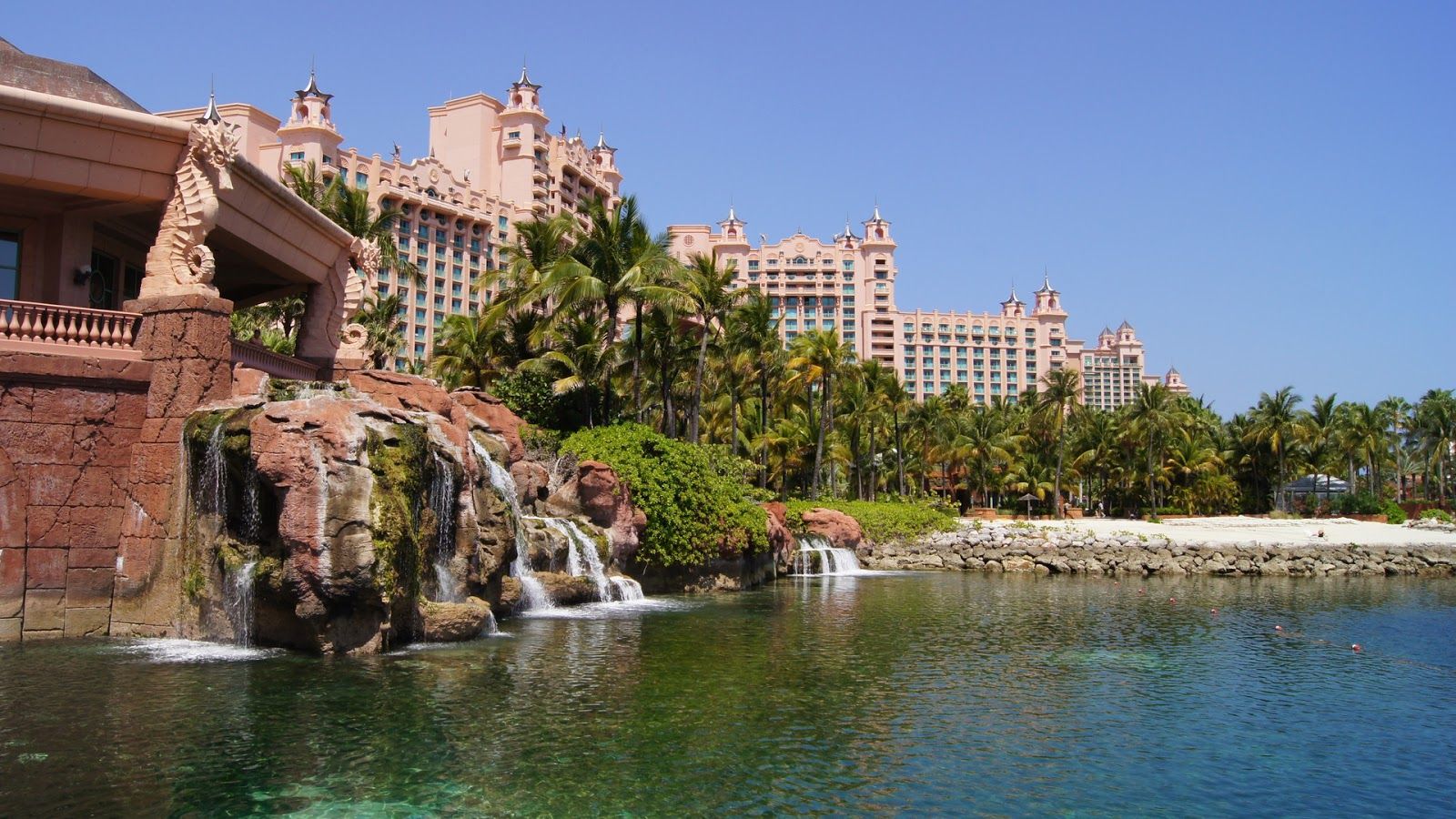 Atlantis Paradise Island Wallpapers