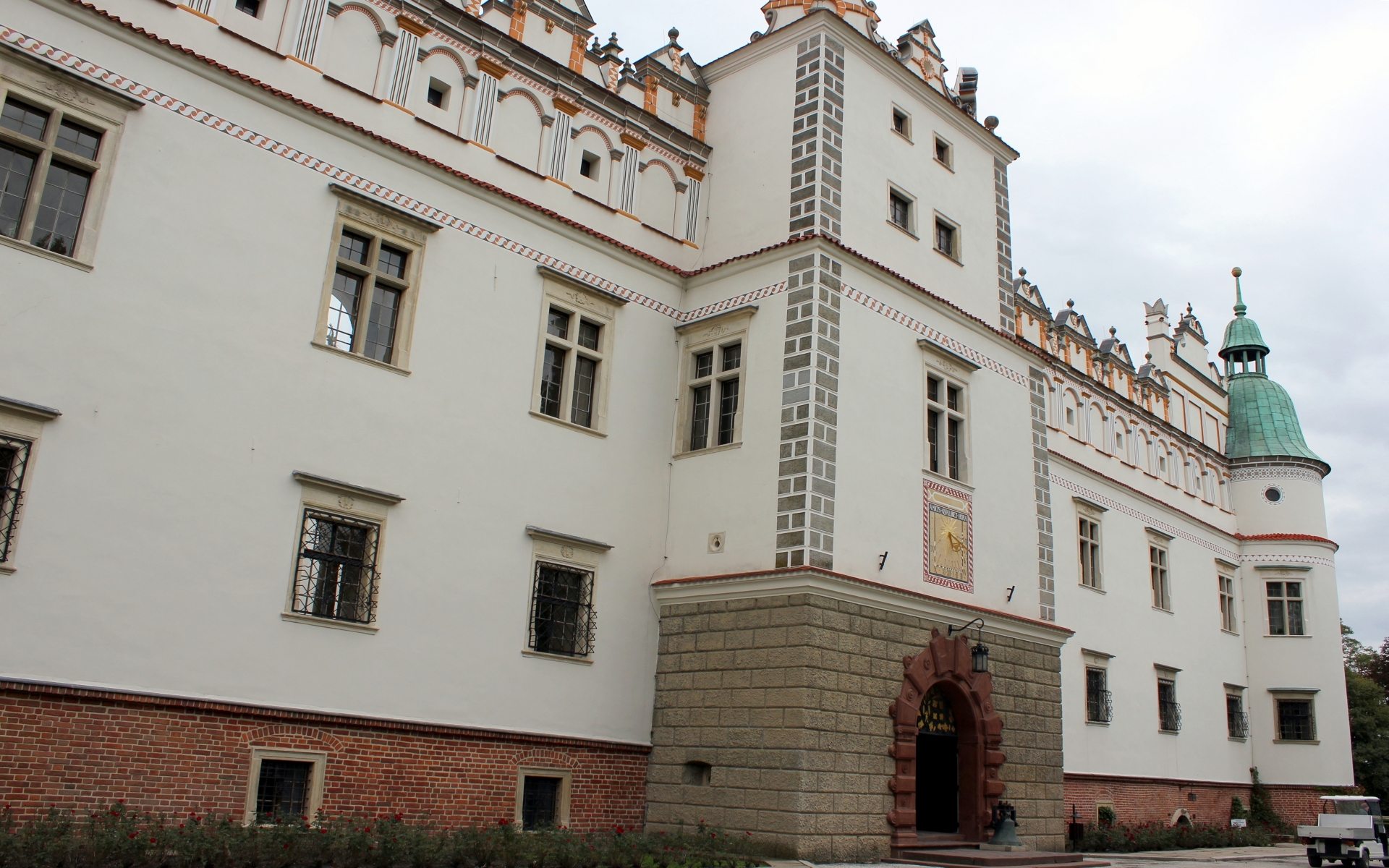 Baranгіw Sandomierski Castle Wallpapers