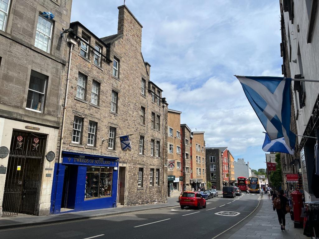 Canongate Wall Wallpapers