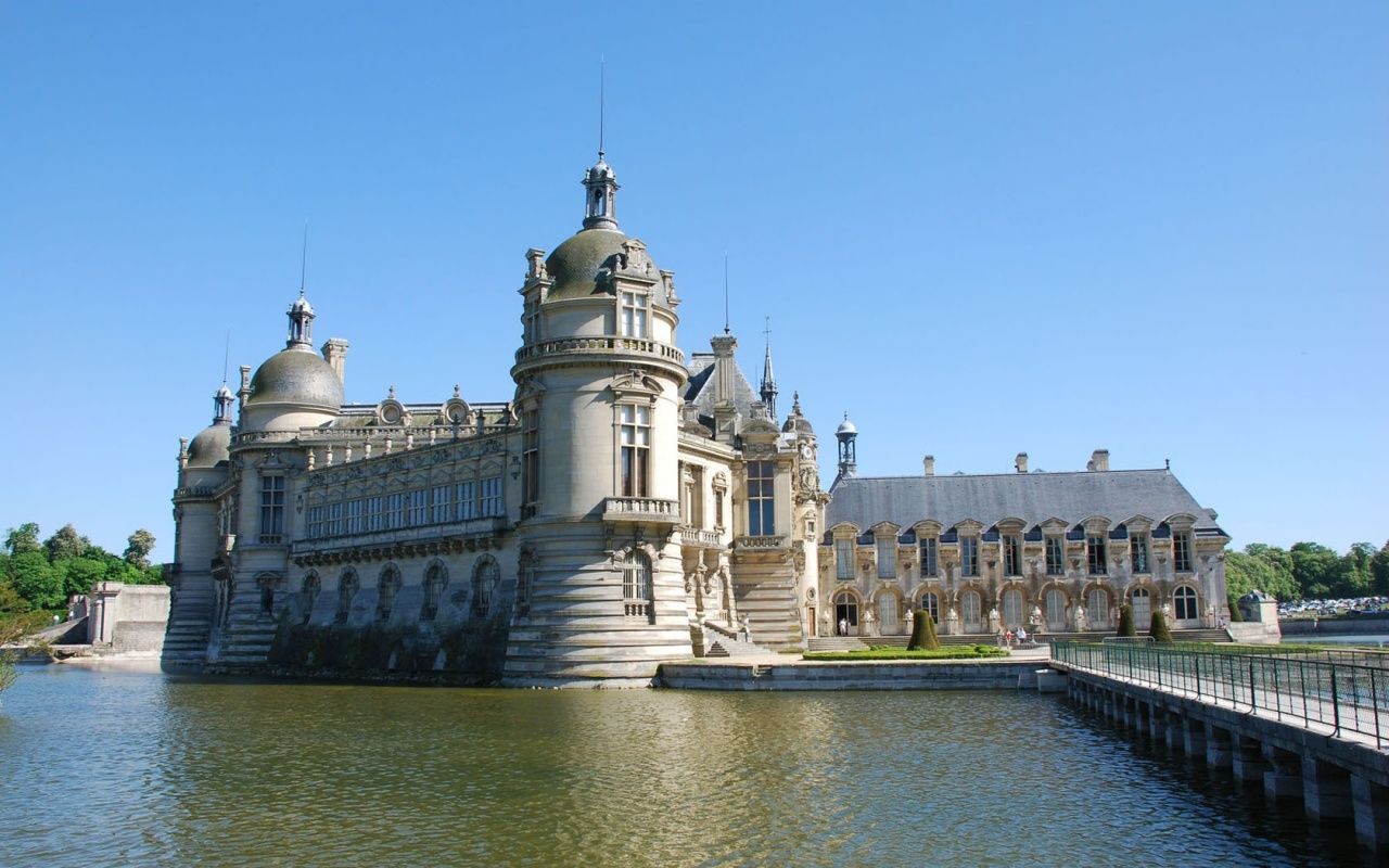 Chateau De Chantilly Wallpapers