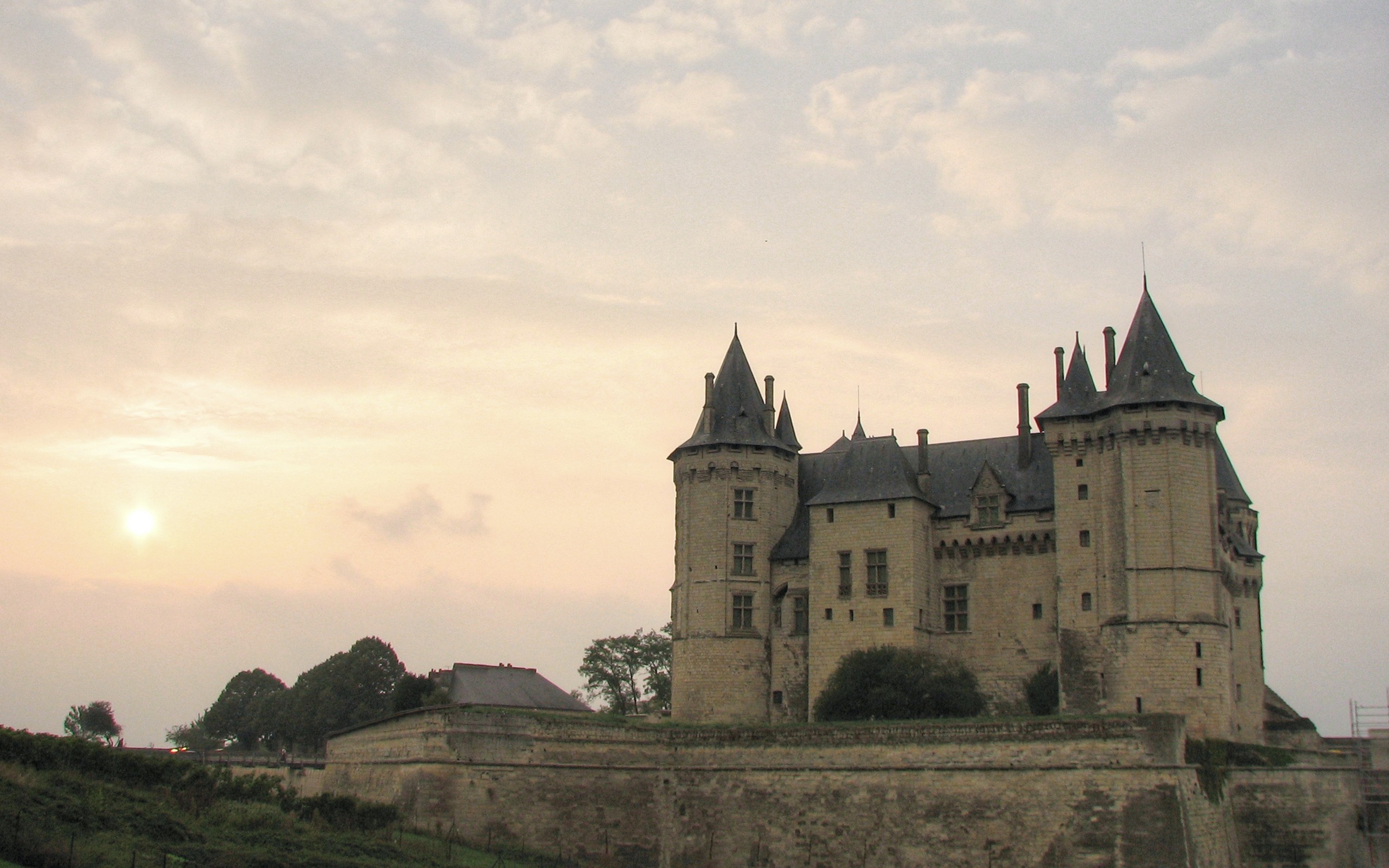 Chateau De Saumur Wallpapers