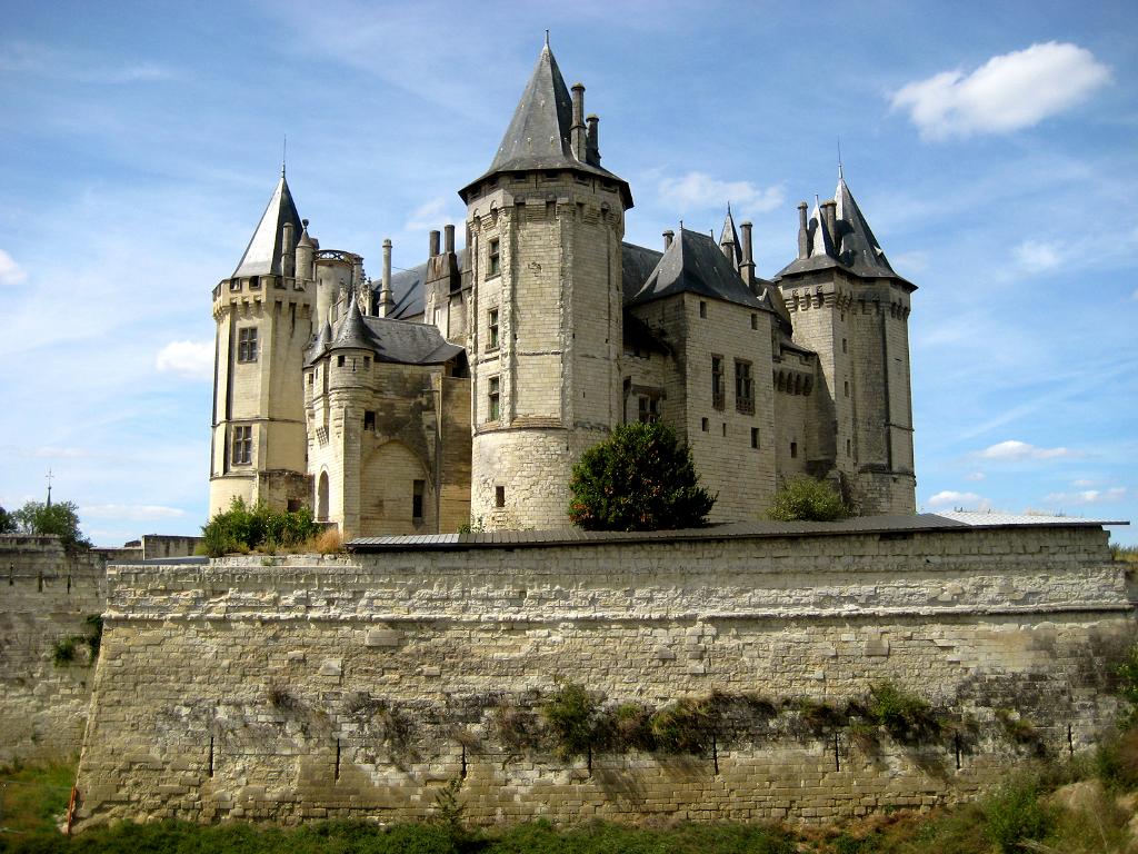 Chateau De Saumur Wallpapers