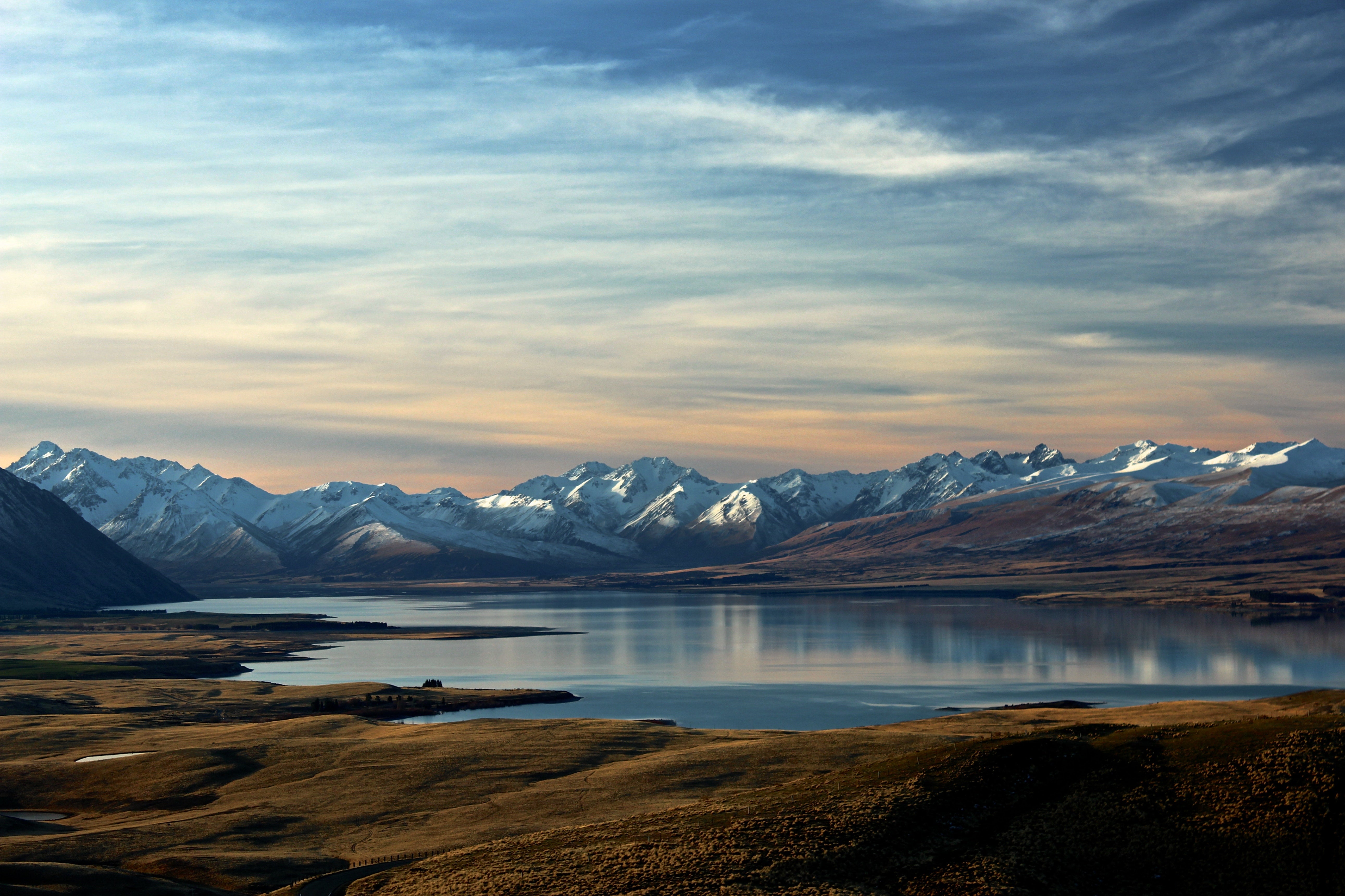 Cloudy Mountains In Lake Tekapo New Zealand Wallpapers