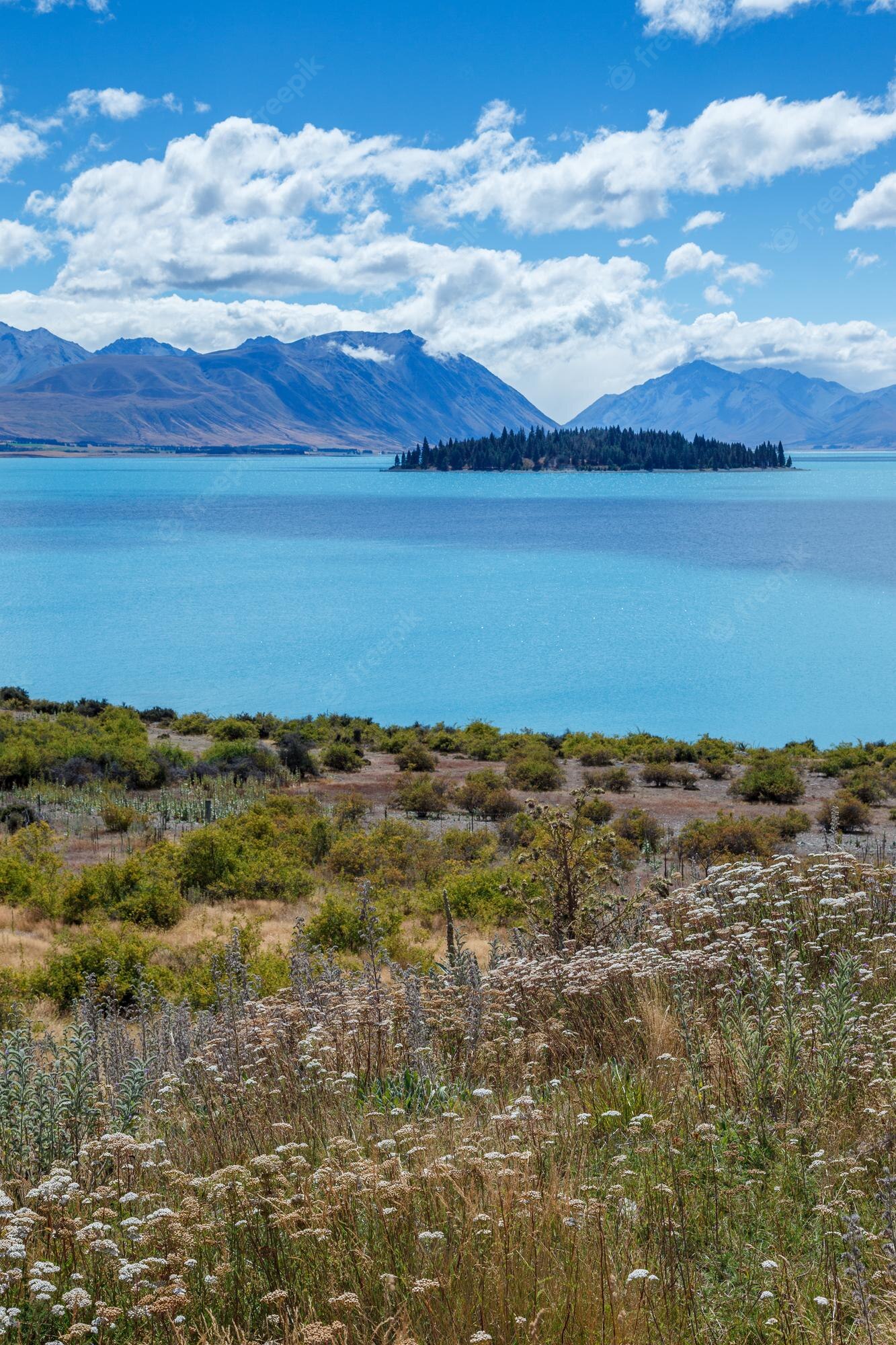 Cloudy Mountains In Lake Tekapo New Zealand Wallpapers