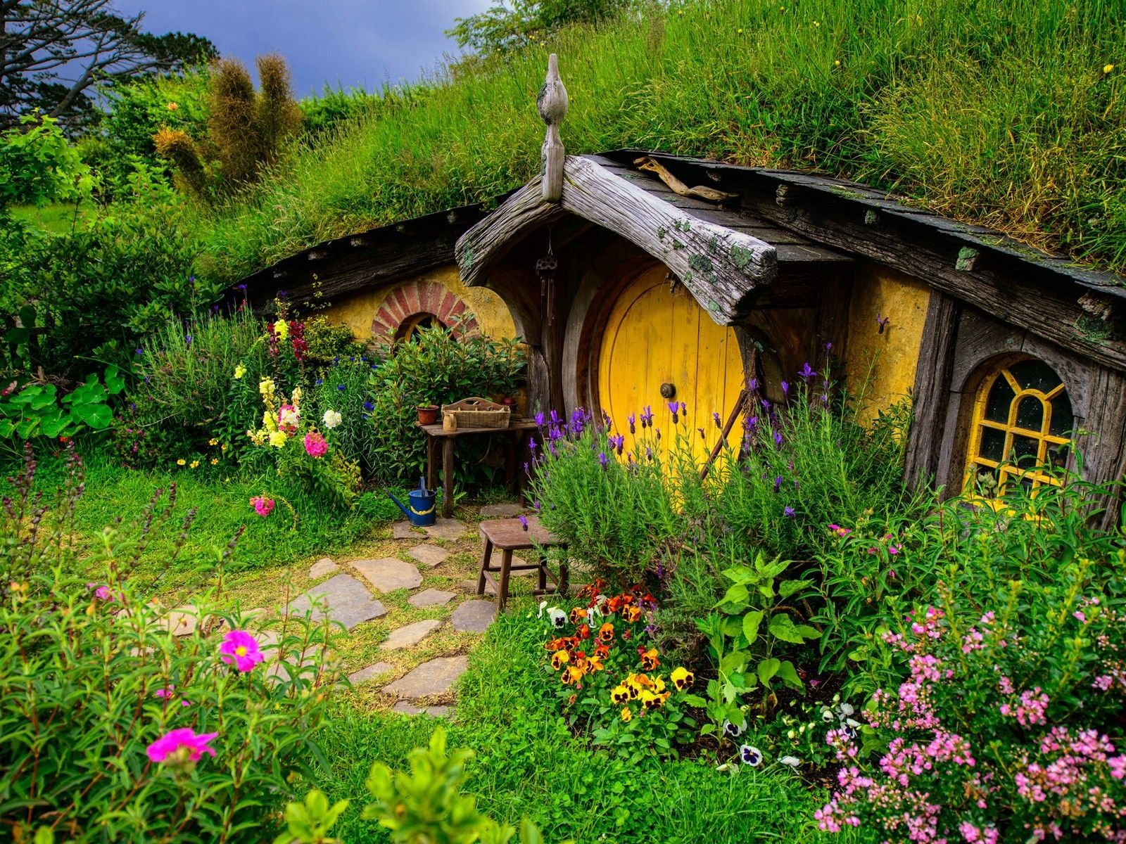 Cottage Wallpapers