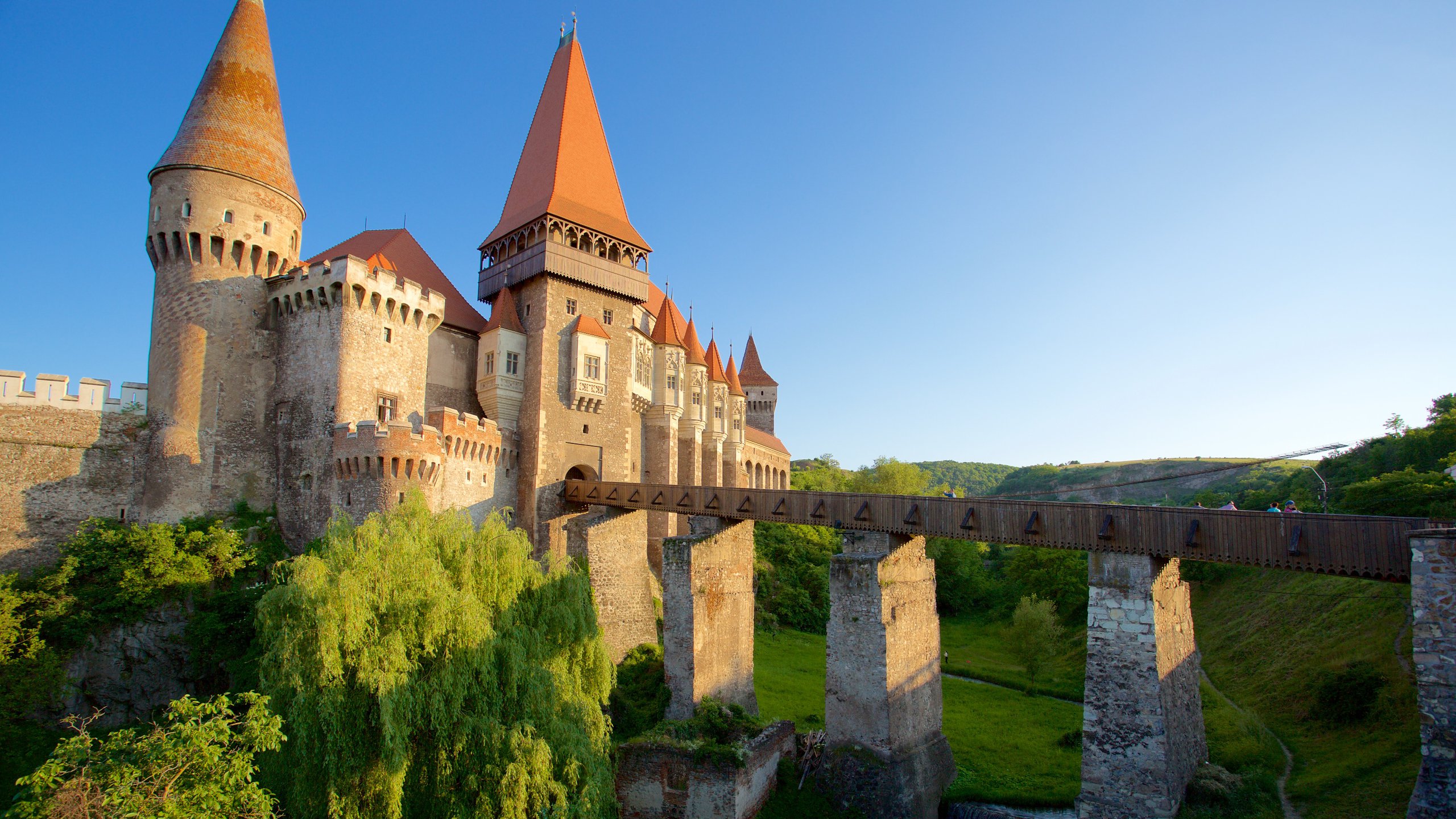 Hunedoara Castle Wallpapers