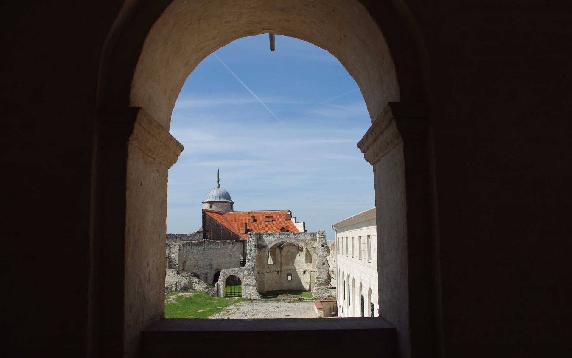 Janowiec Castle Wallpapers