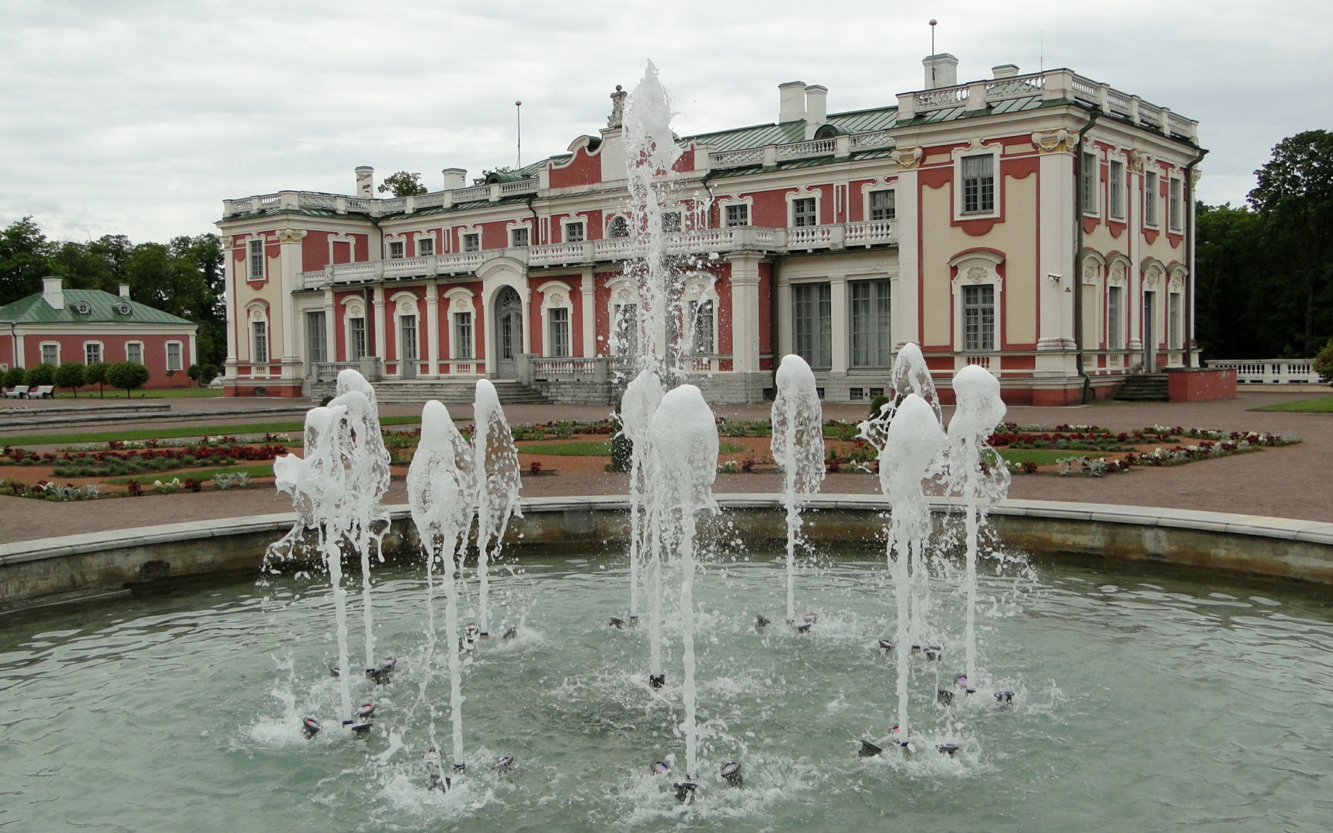 Kadriorg Palace Wallpapers