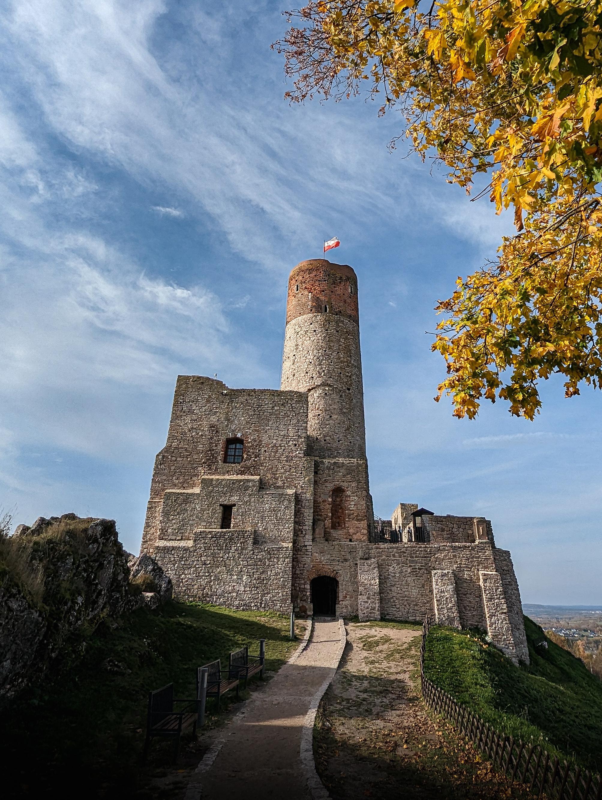 Lipowiec Castle Wallpapers