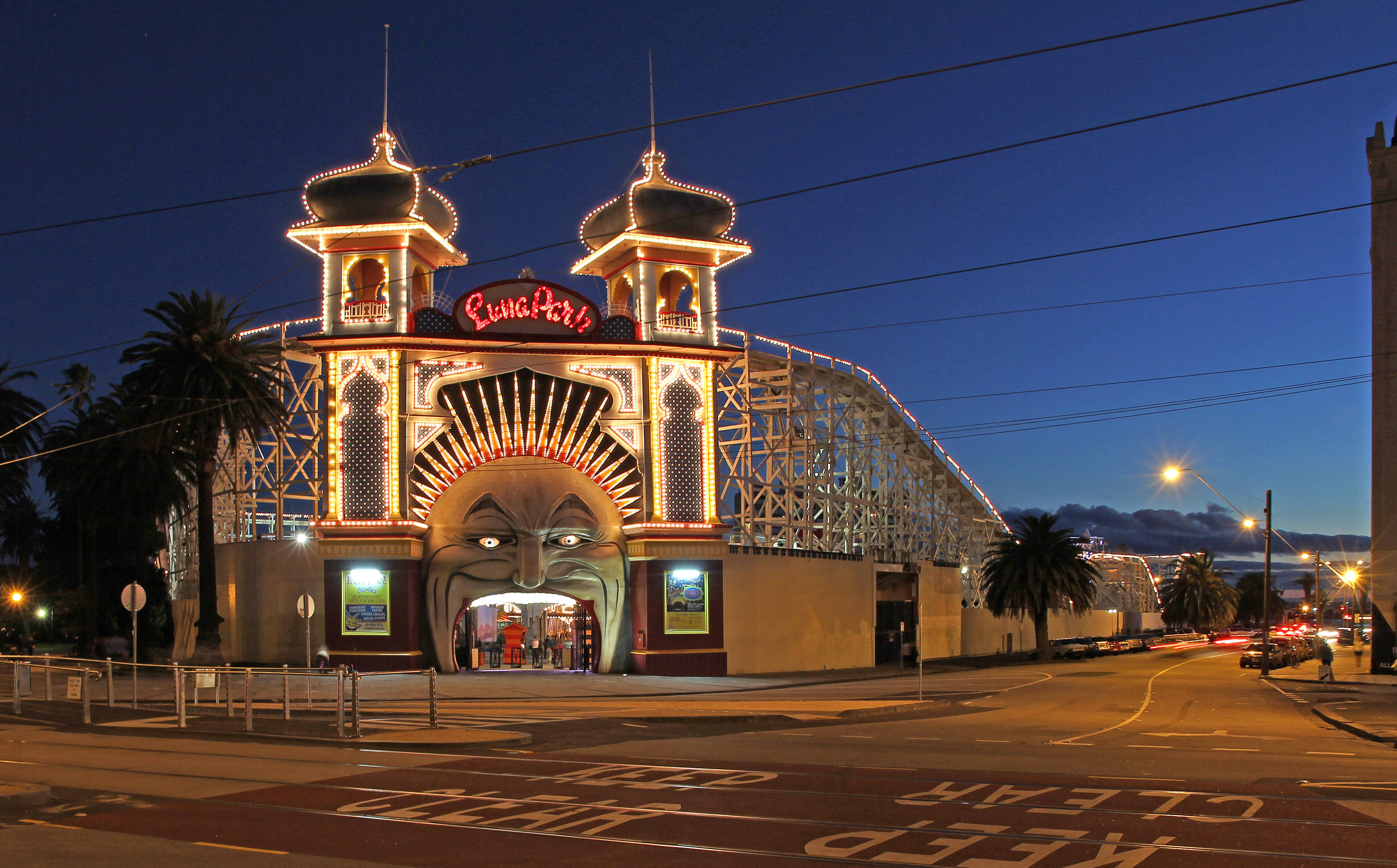 Luna Park Wallpapers